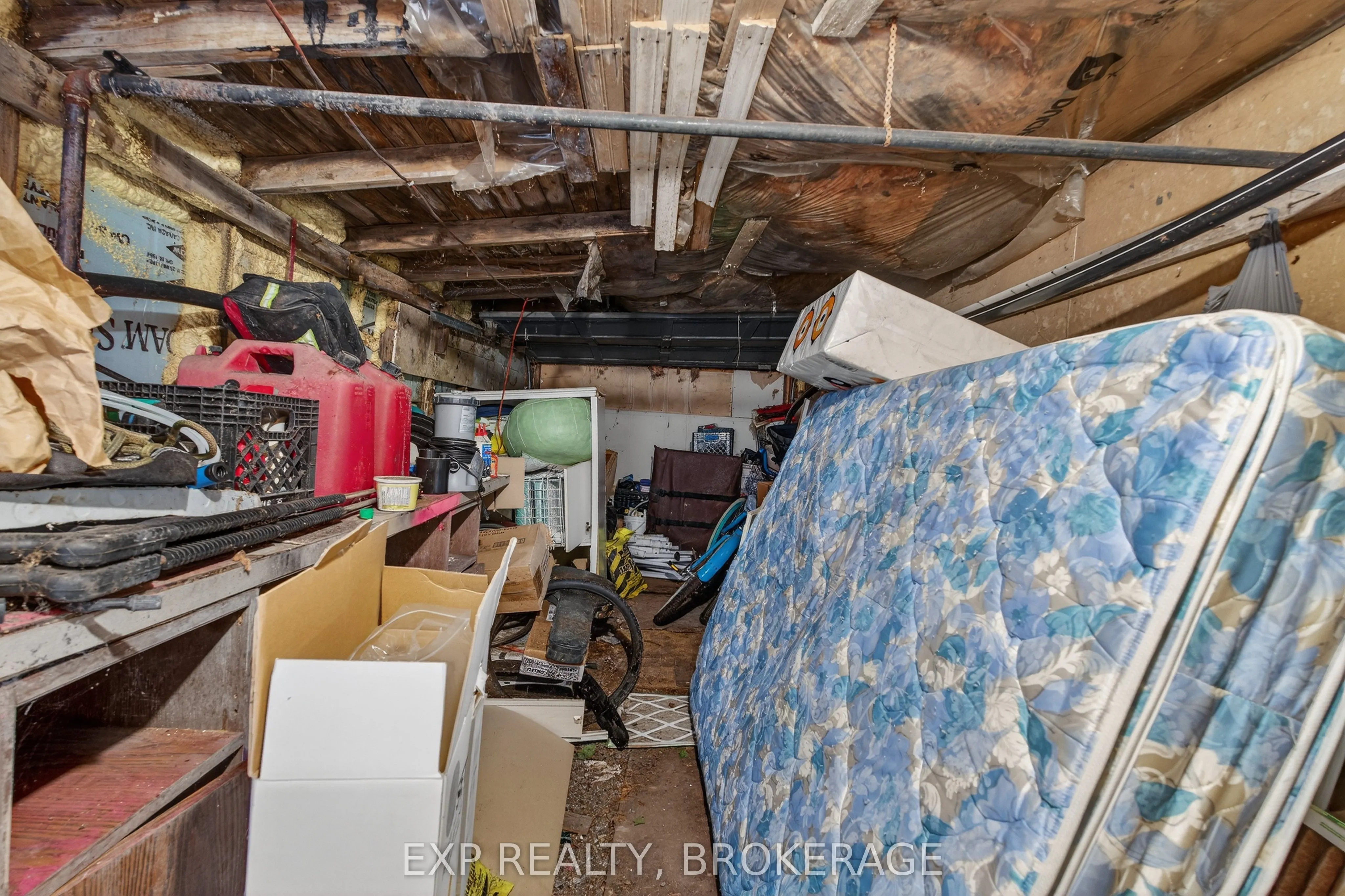 2295 SYDENHAM Road