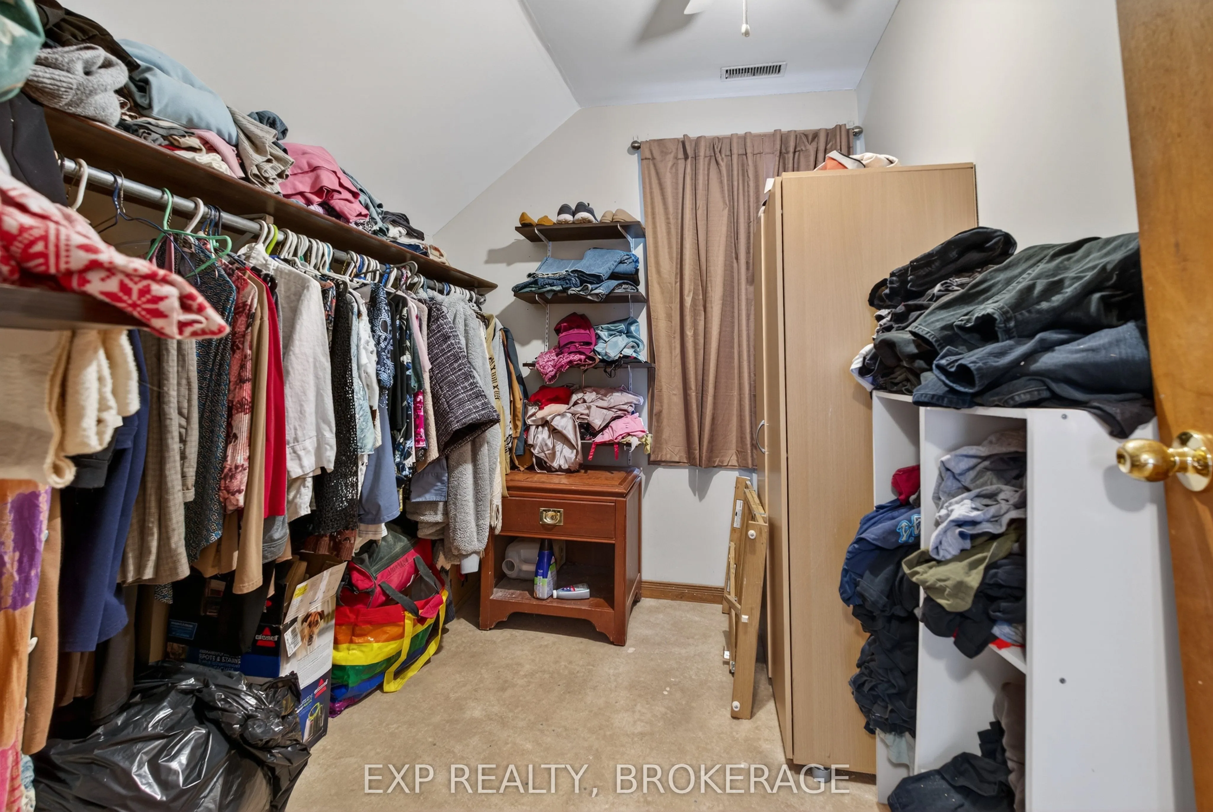 2295 SYDENHAM Road