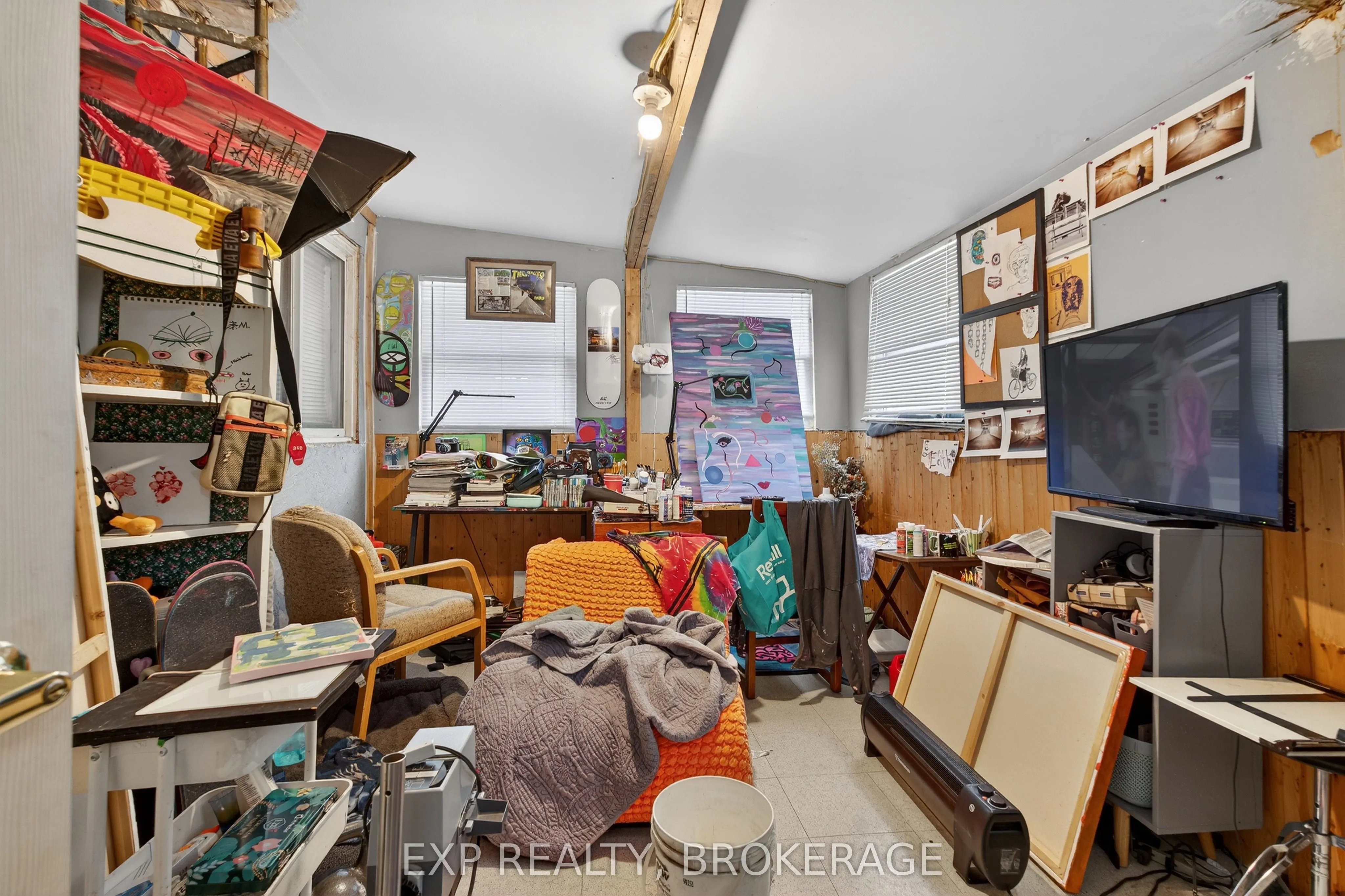 2295 SYDENHAM Road