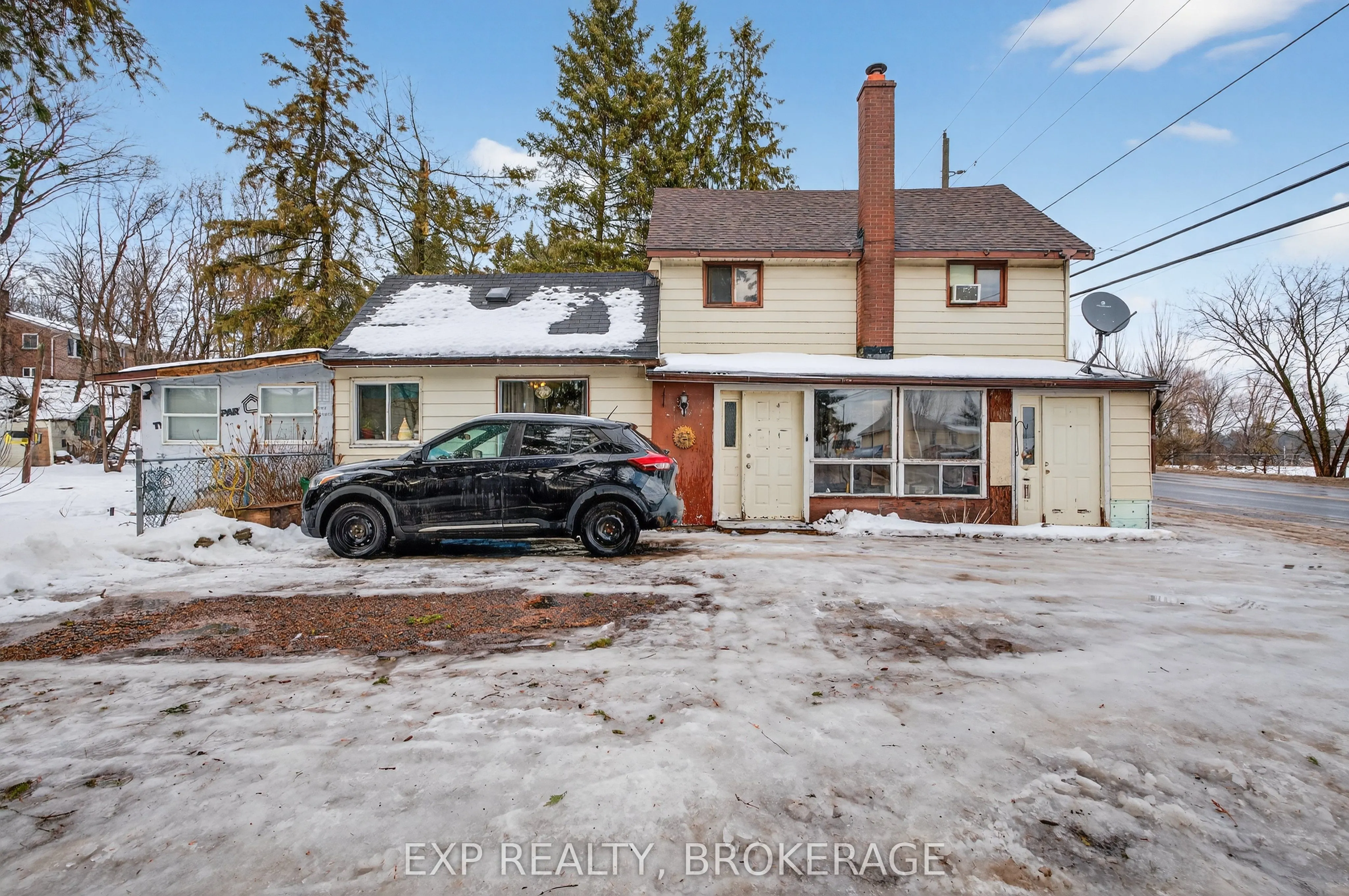 2295 SYDENHAM Road