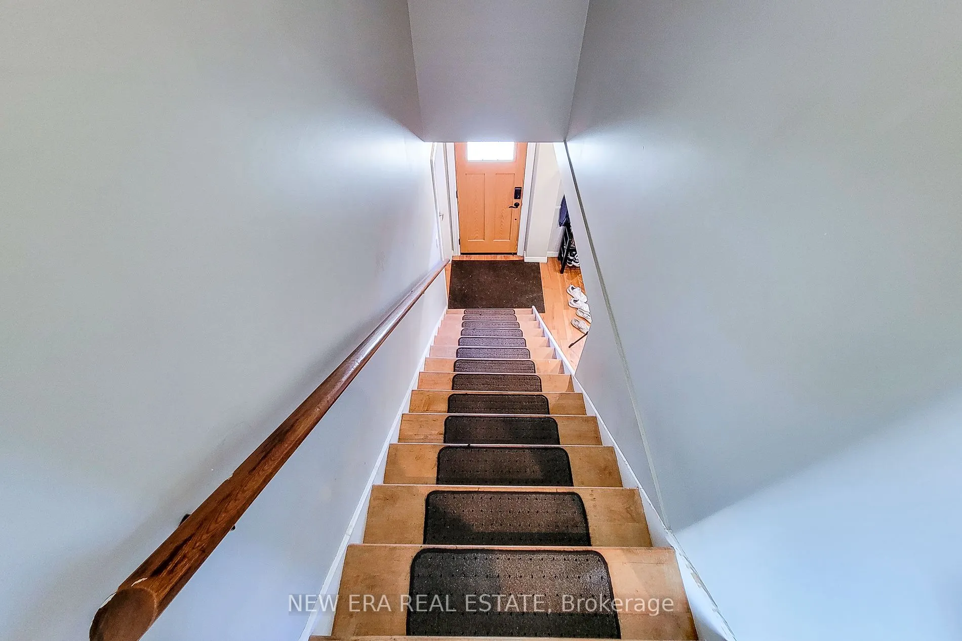 54 Eighth Avenue