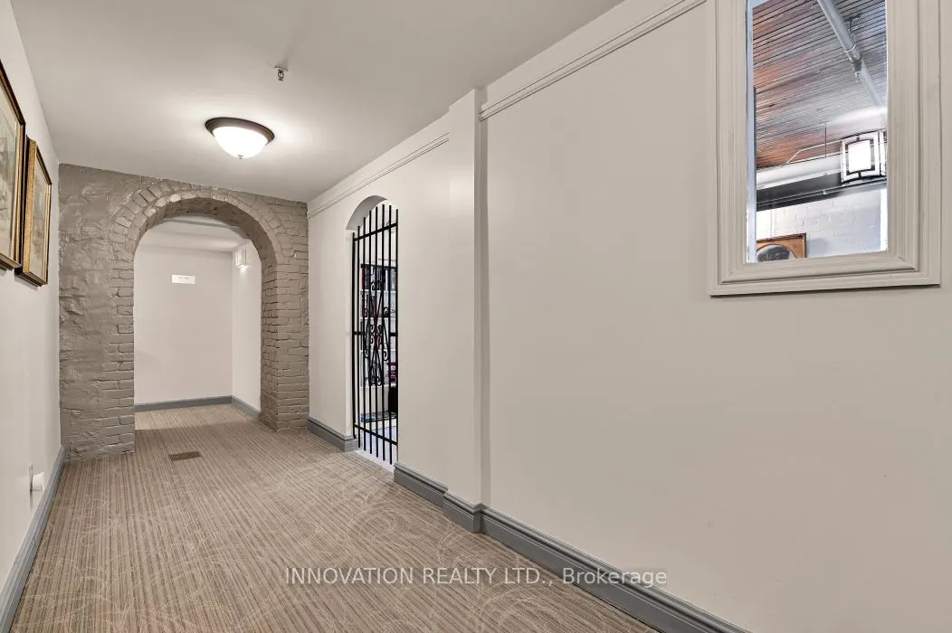 1 Rosamond Street E #319