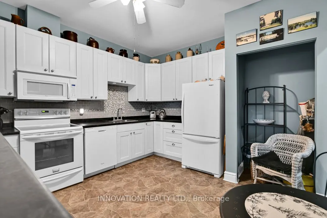 1 Rosamond Street E #319