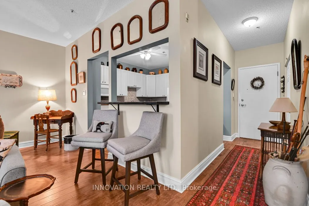 1 Rosamond Street E #319