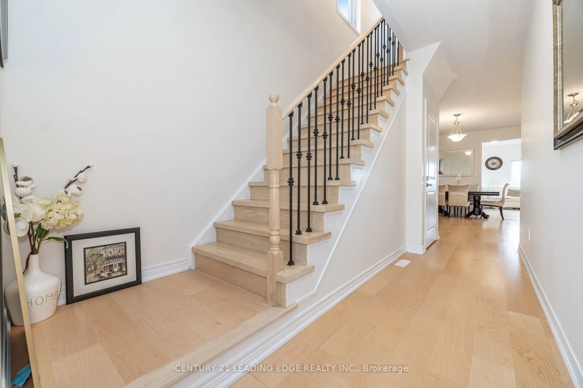 301 Ridley Crescent