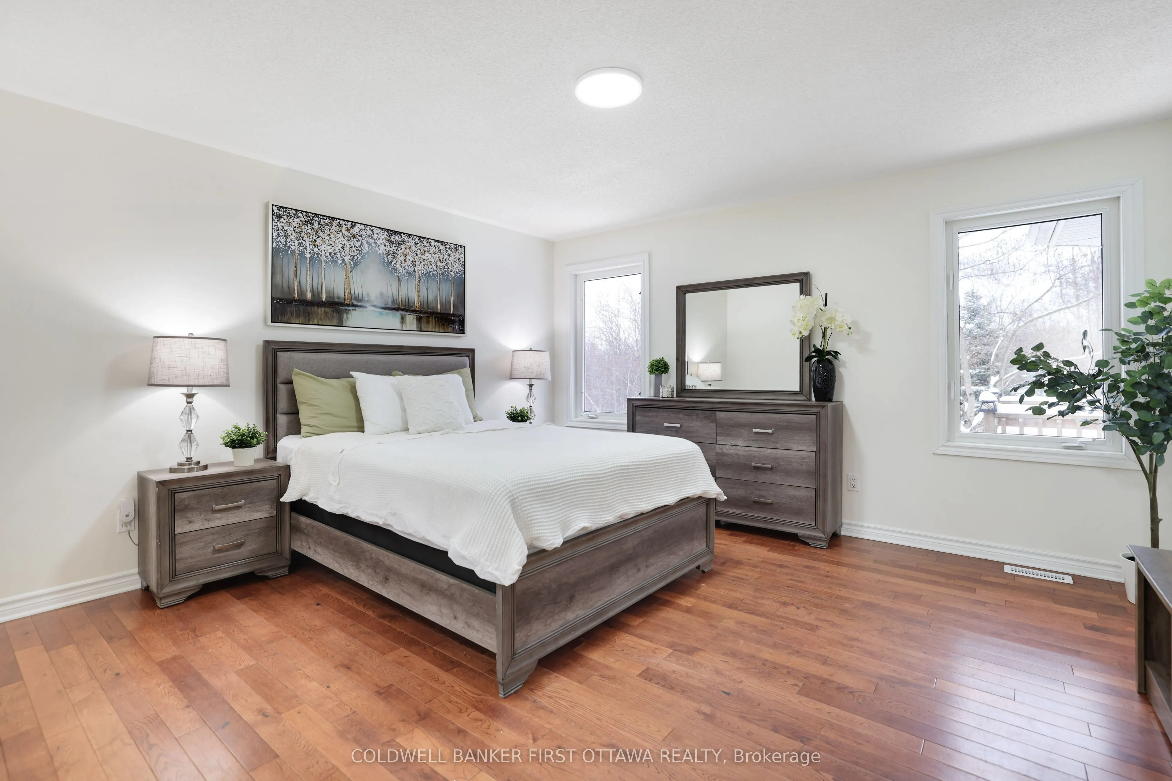 11 Rideau Crossing Crescent