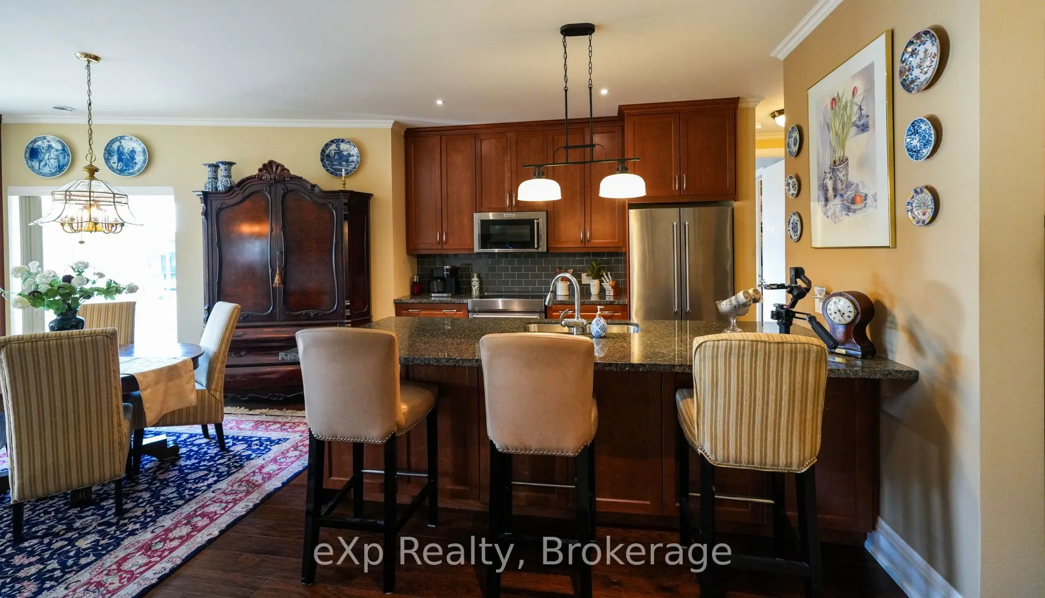 80 9th Street E #203