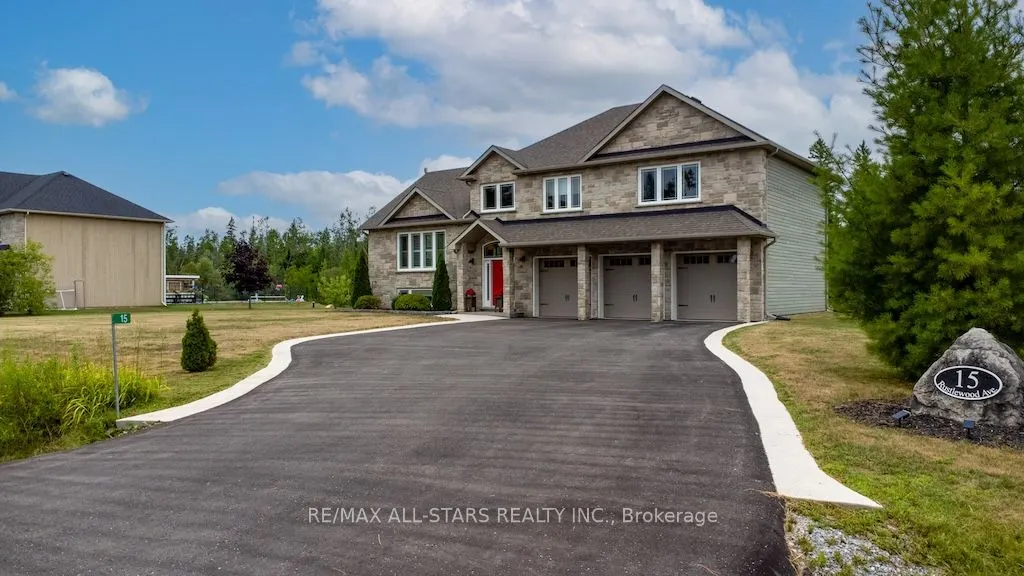 15 Rustlewood Avenue
