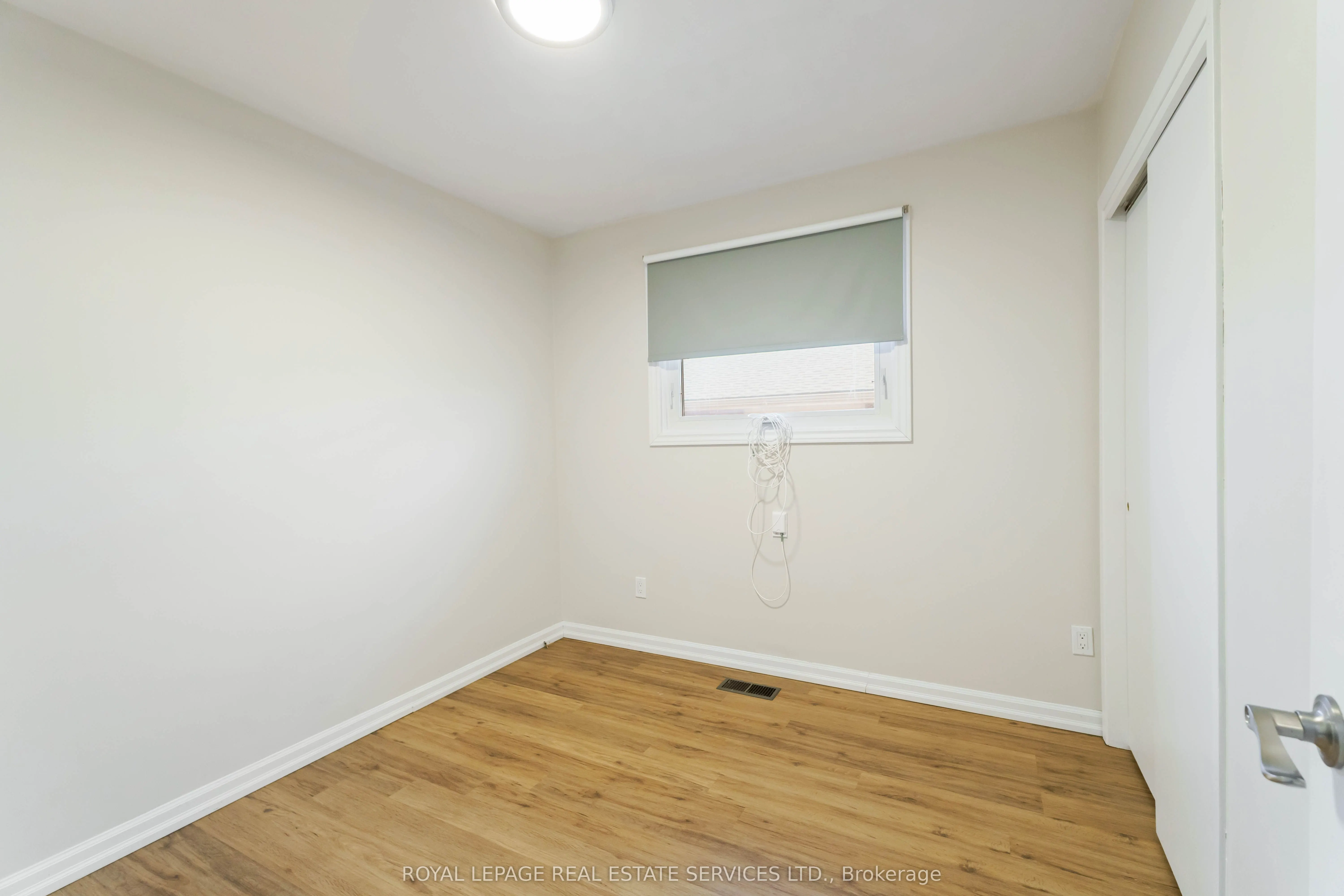 517 Mohawk Road W #Main