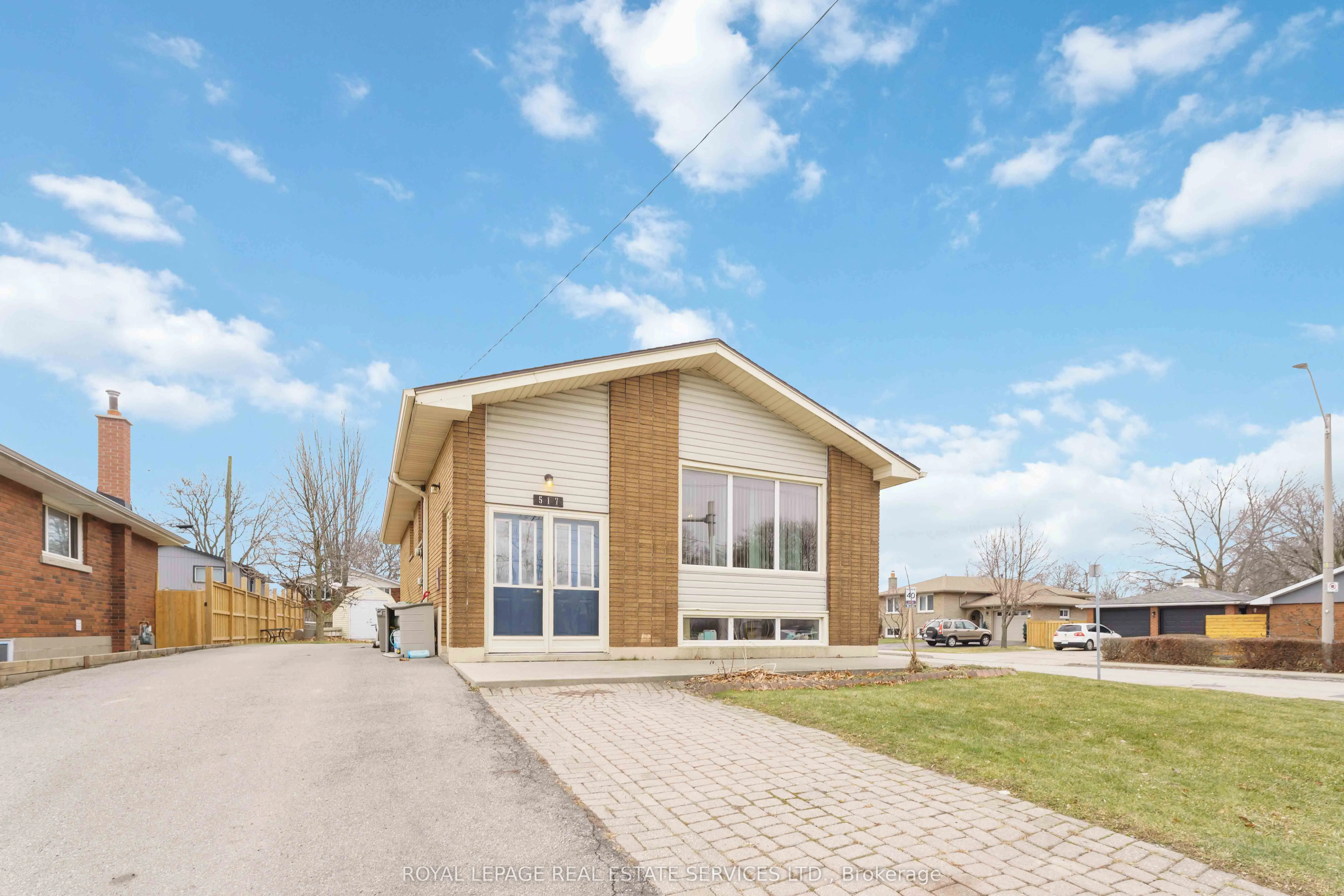 517 Mohawk Road W #Main