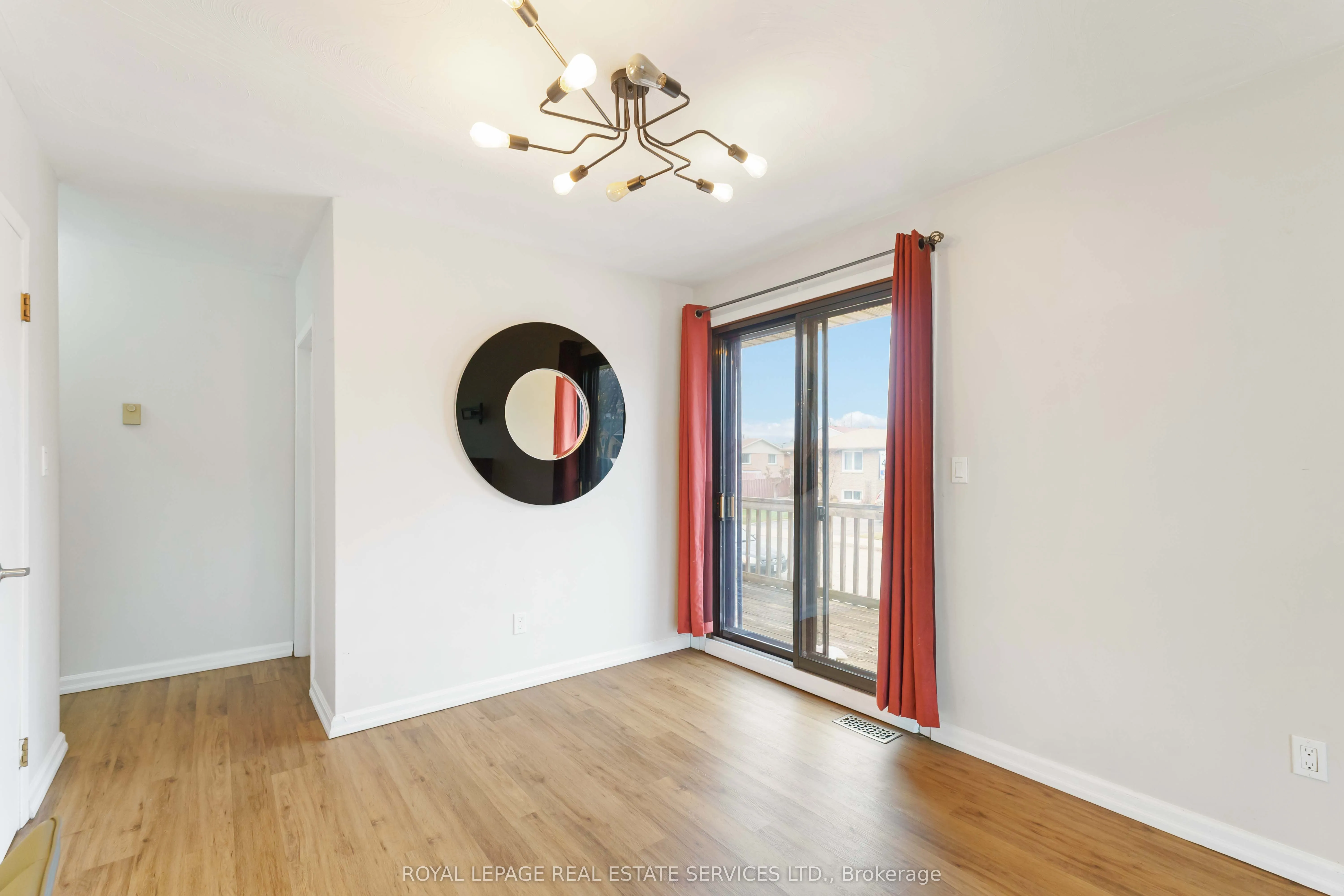 517 Mohawk Road W #Main