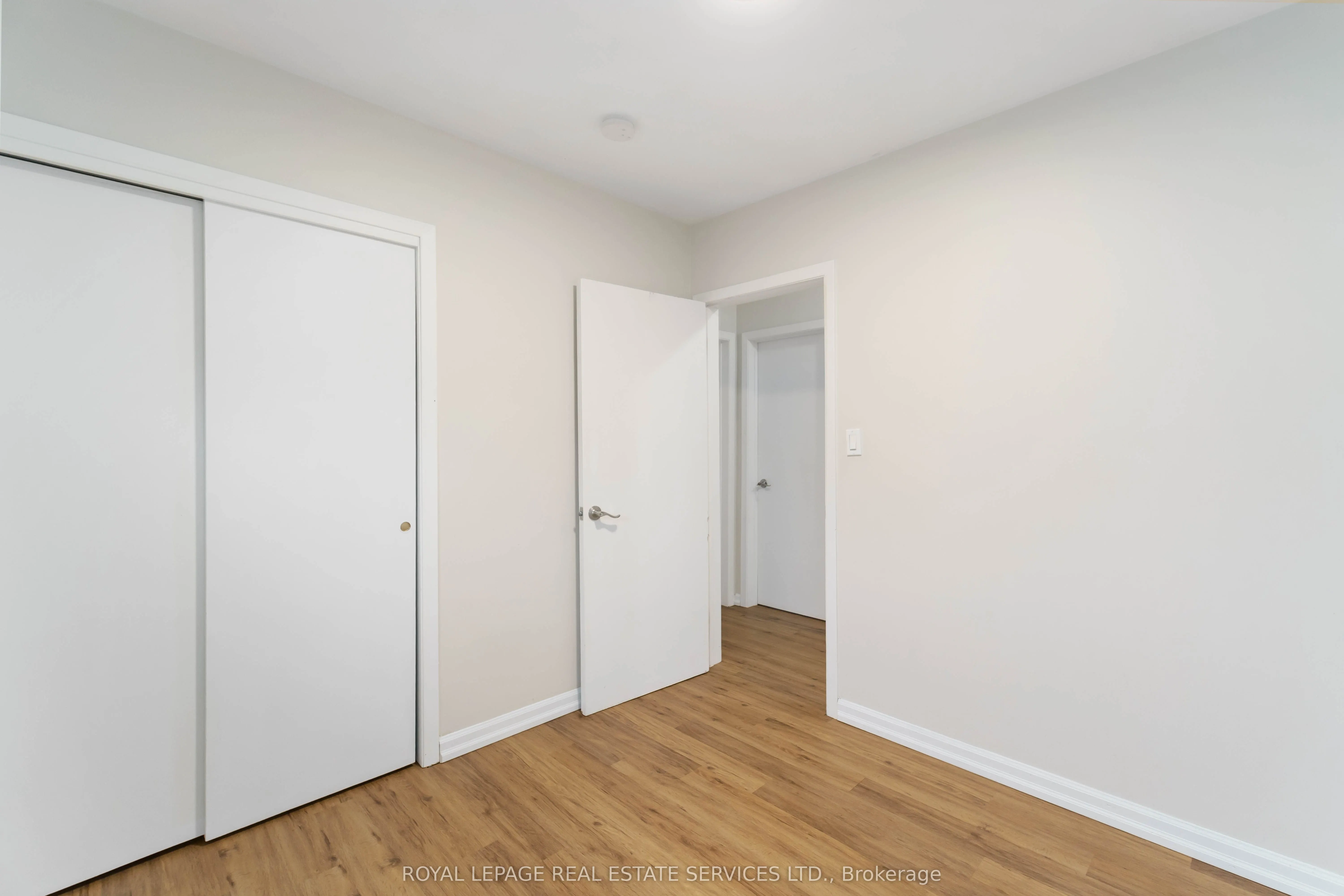 517 Mohawk Road W #Main