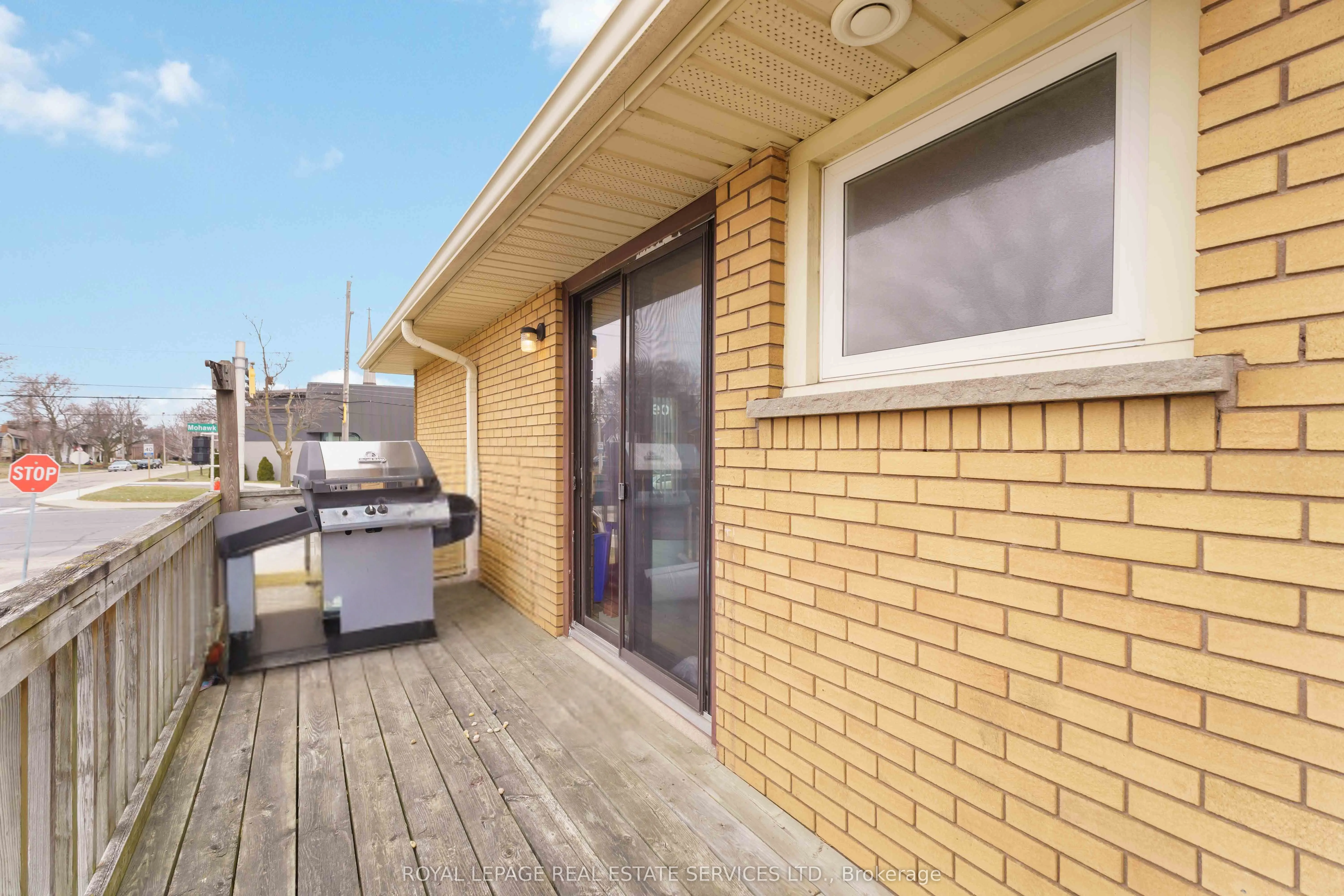 517 Mohawk Road W #Main
