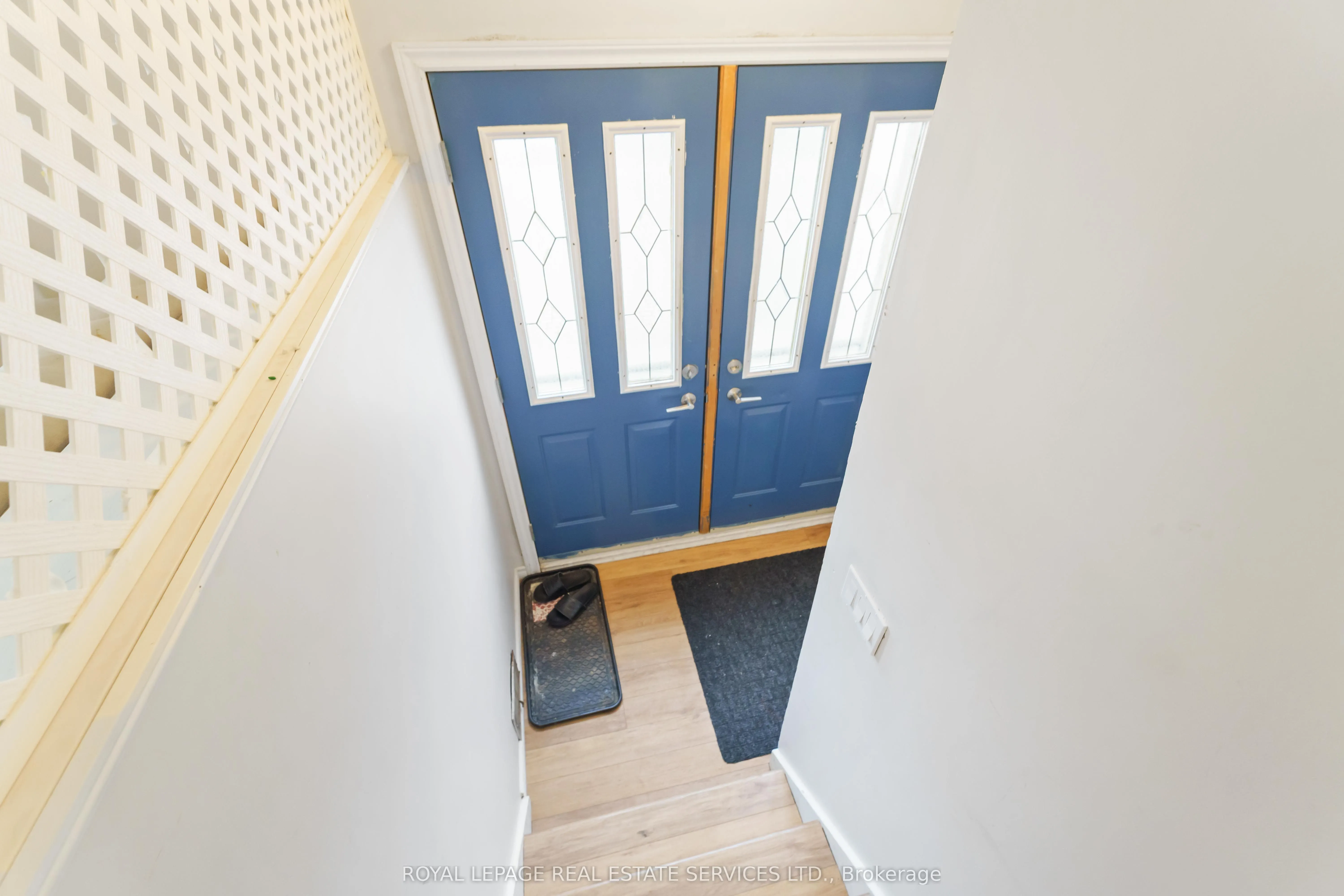 517 Mohawk Road W #Main
