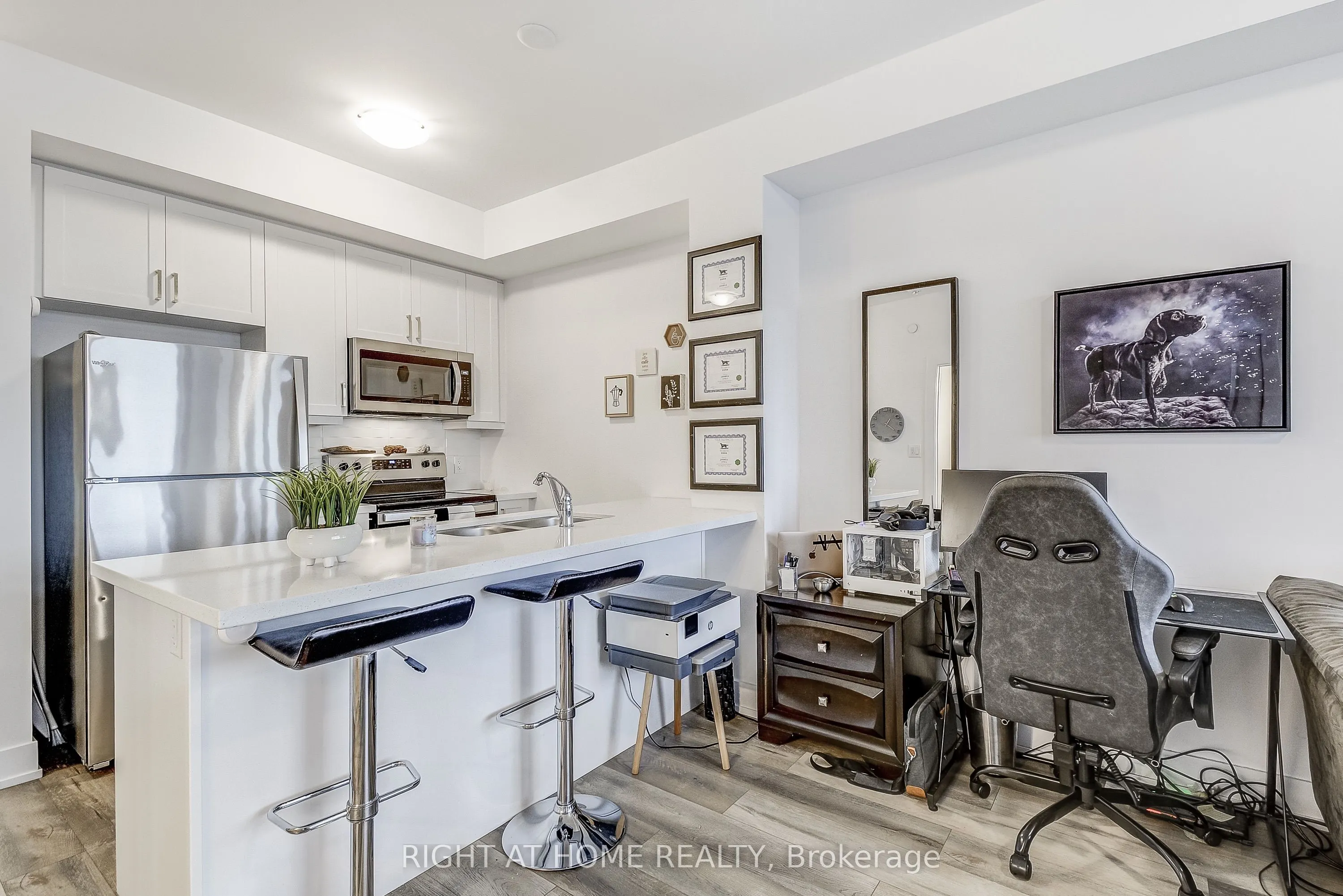 470 Dundas Street E #604