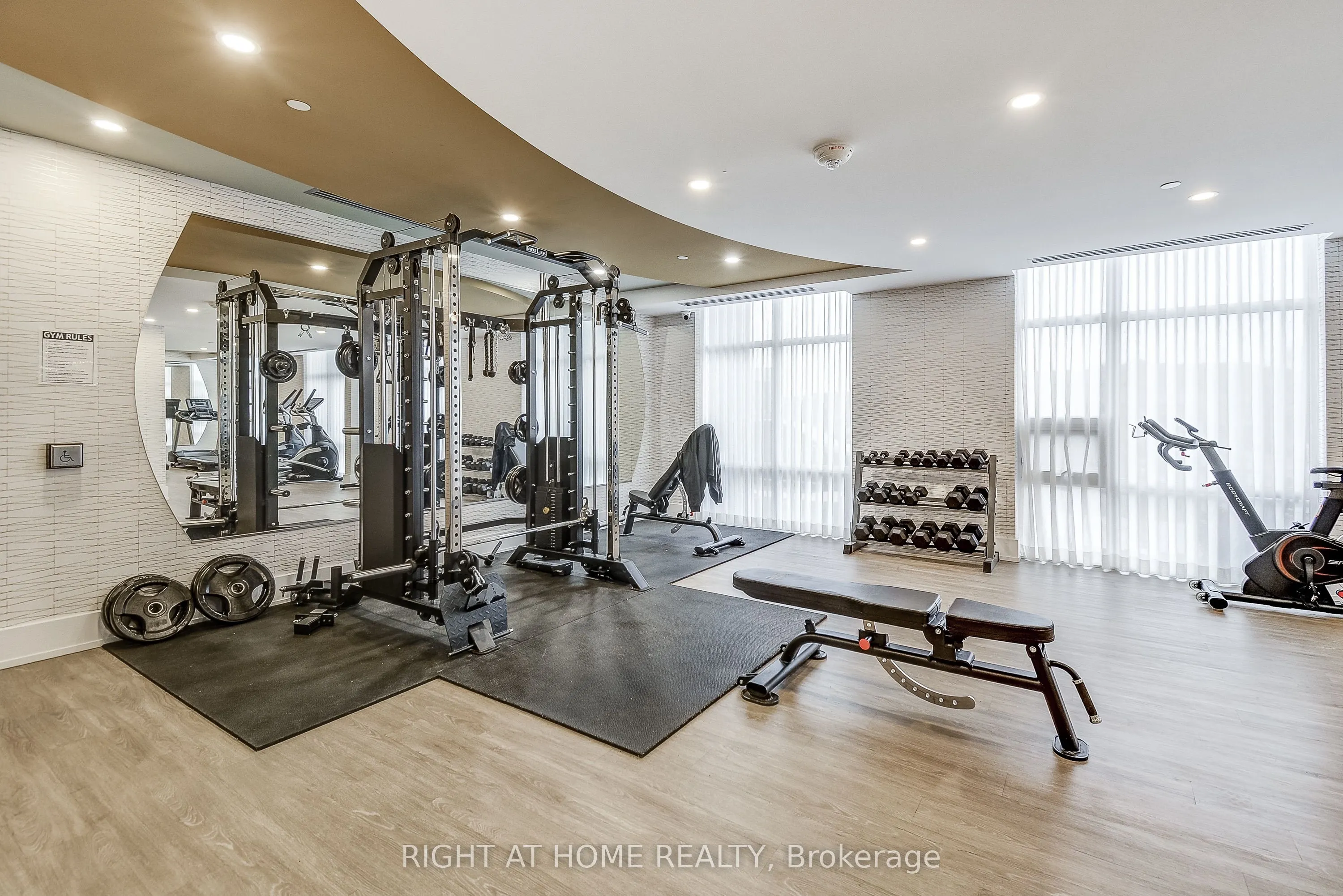 470 Dundas Street E #604
