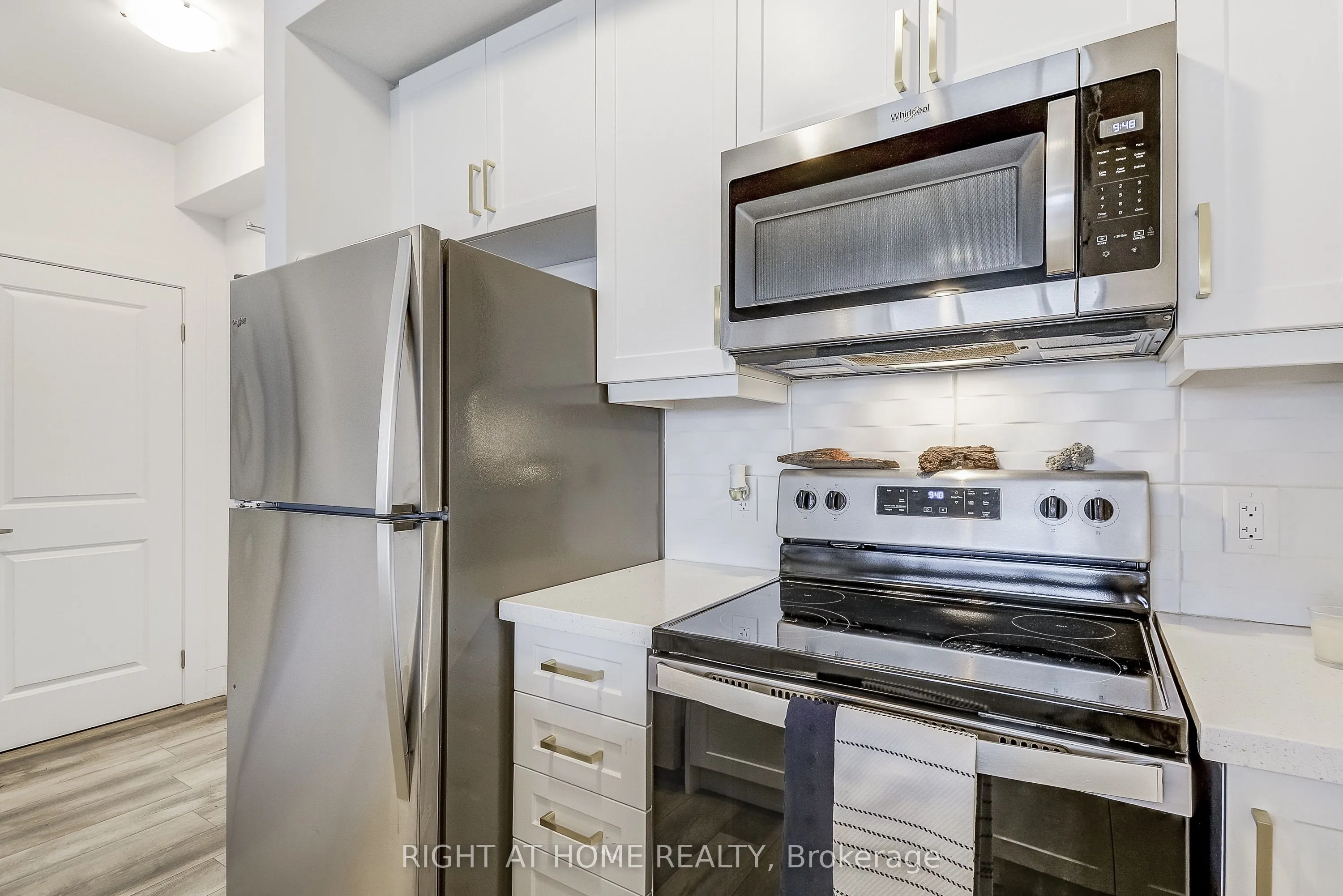 470 Dundas Street E #604