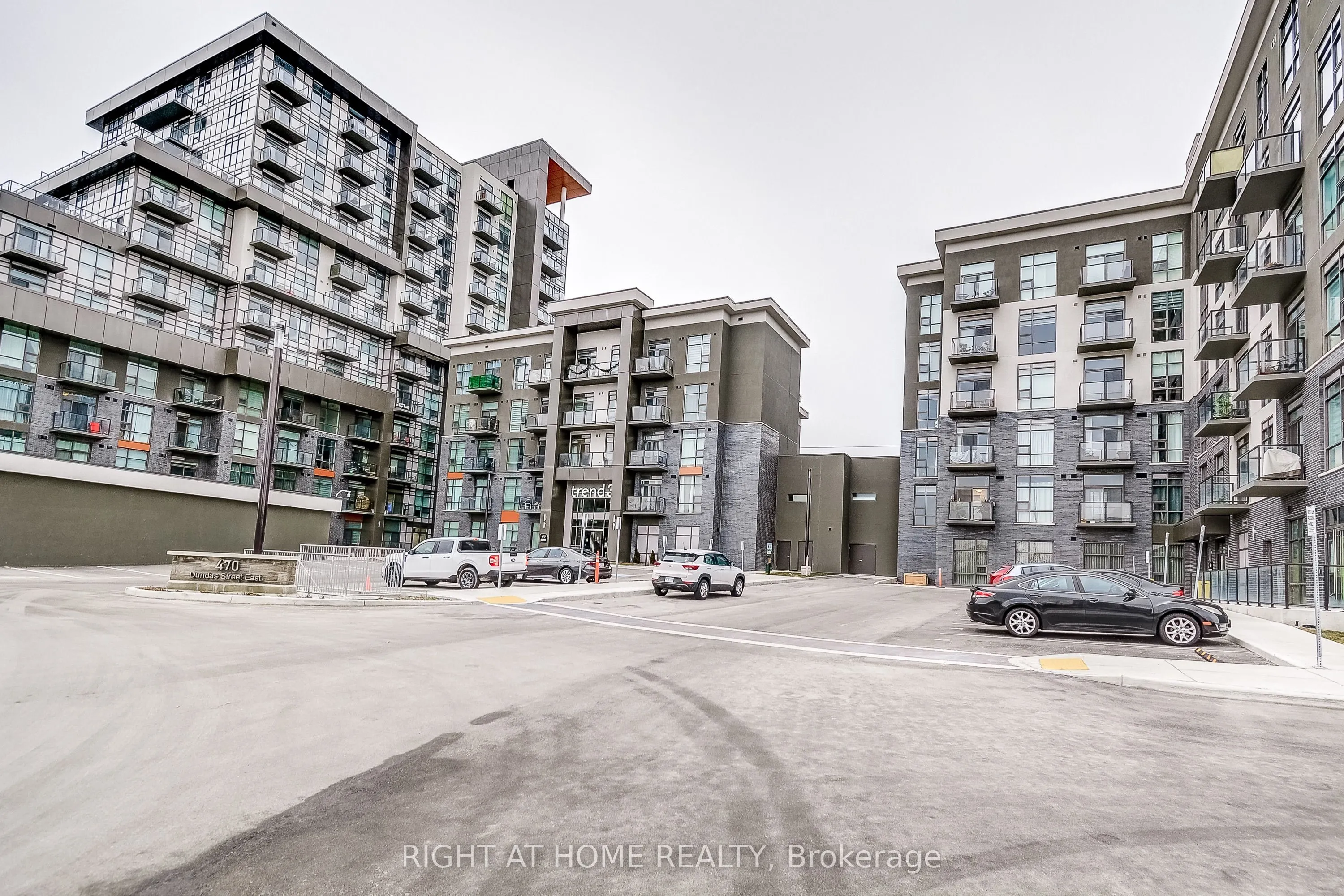 470 Dundas Street E #604
