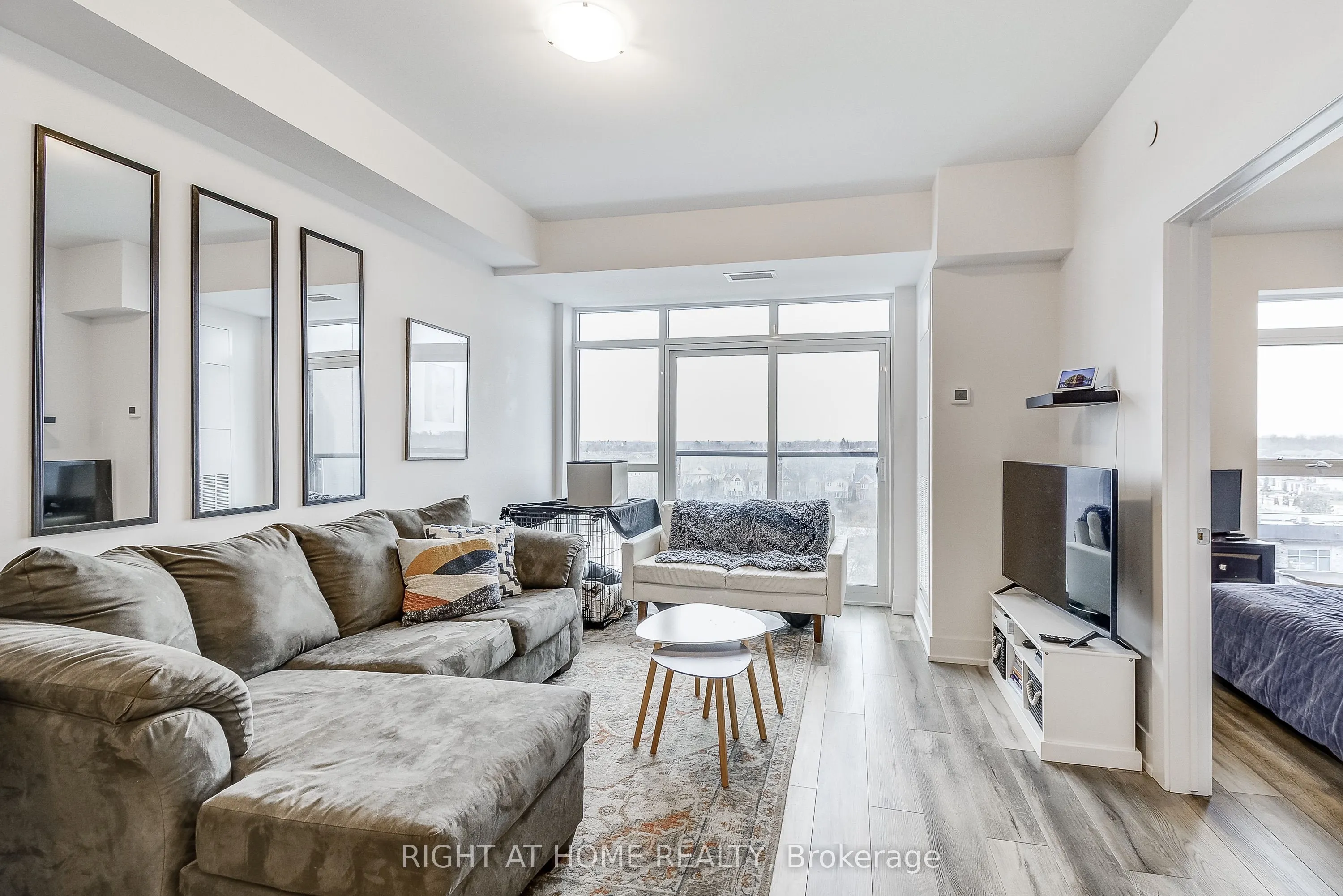 470 Dundas Street E #604