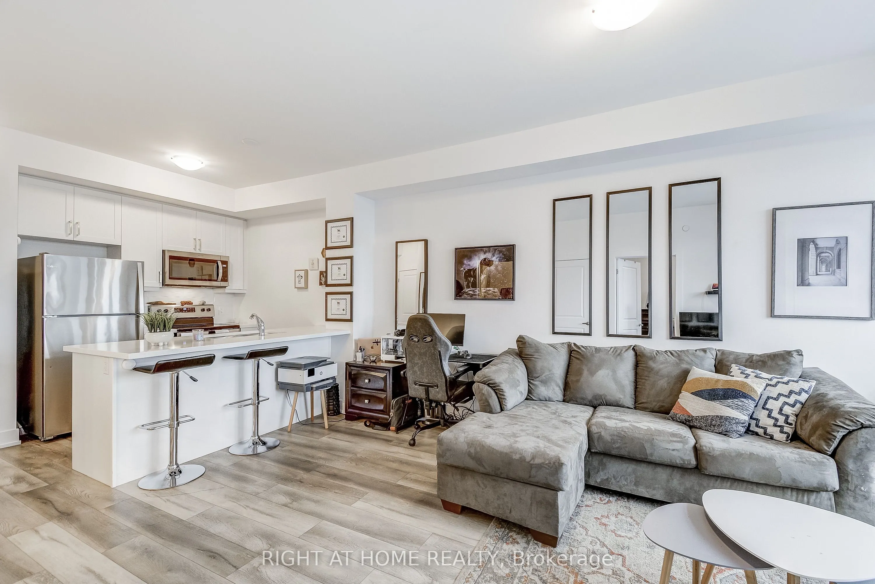 470 Dundas Street E #604