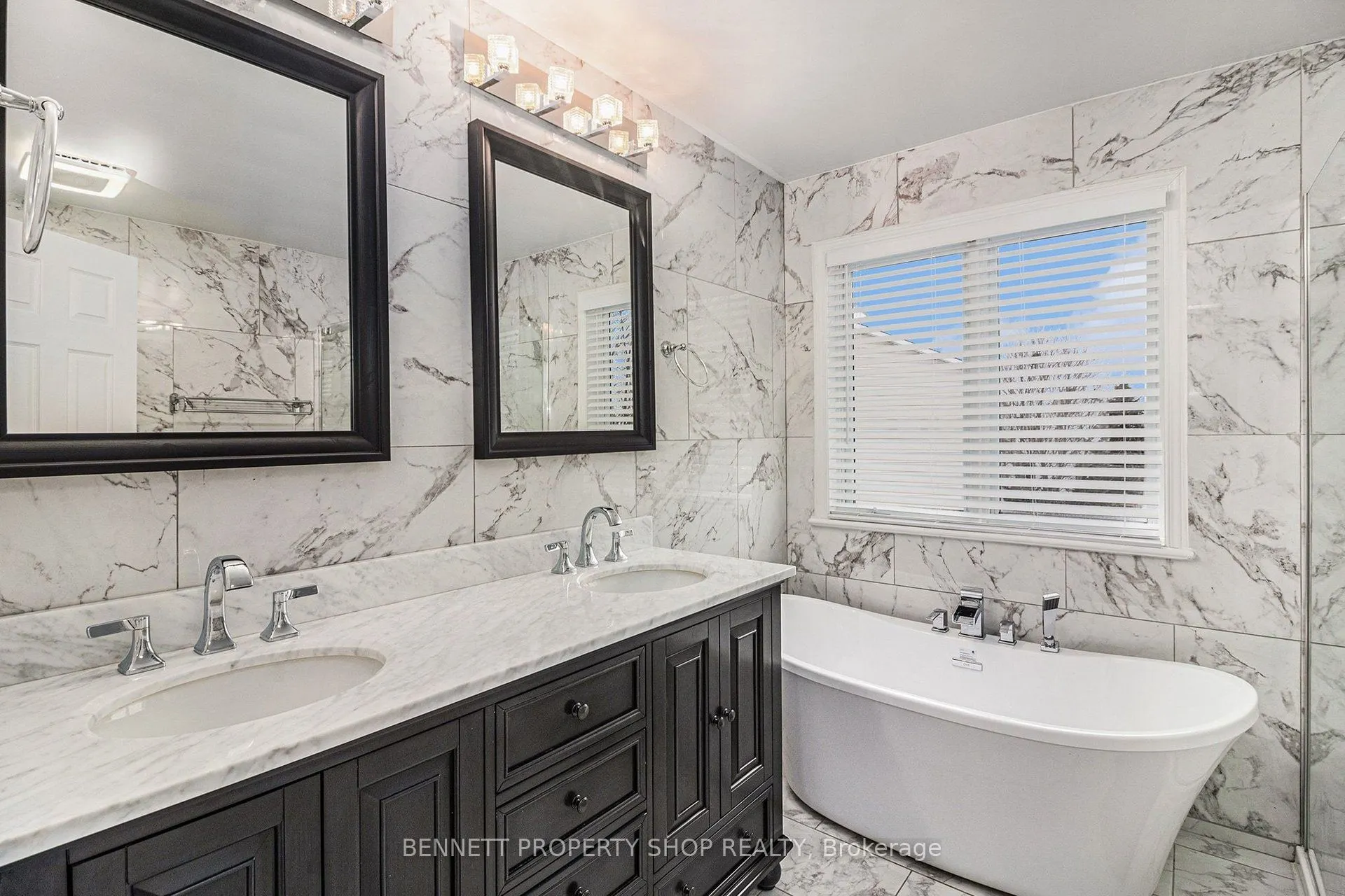 1067 Rocky Harbour Crescent