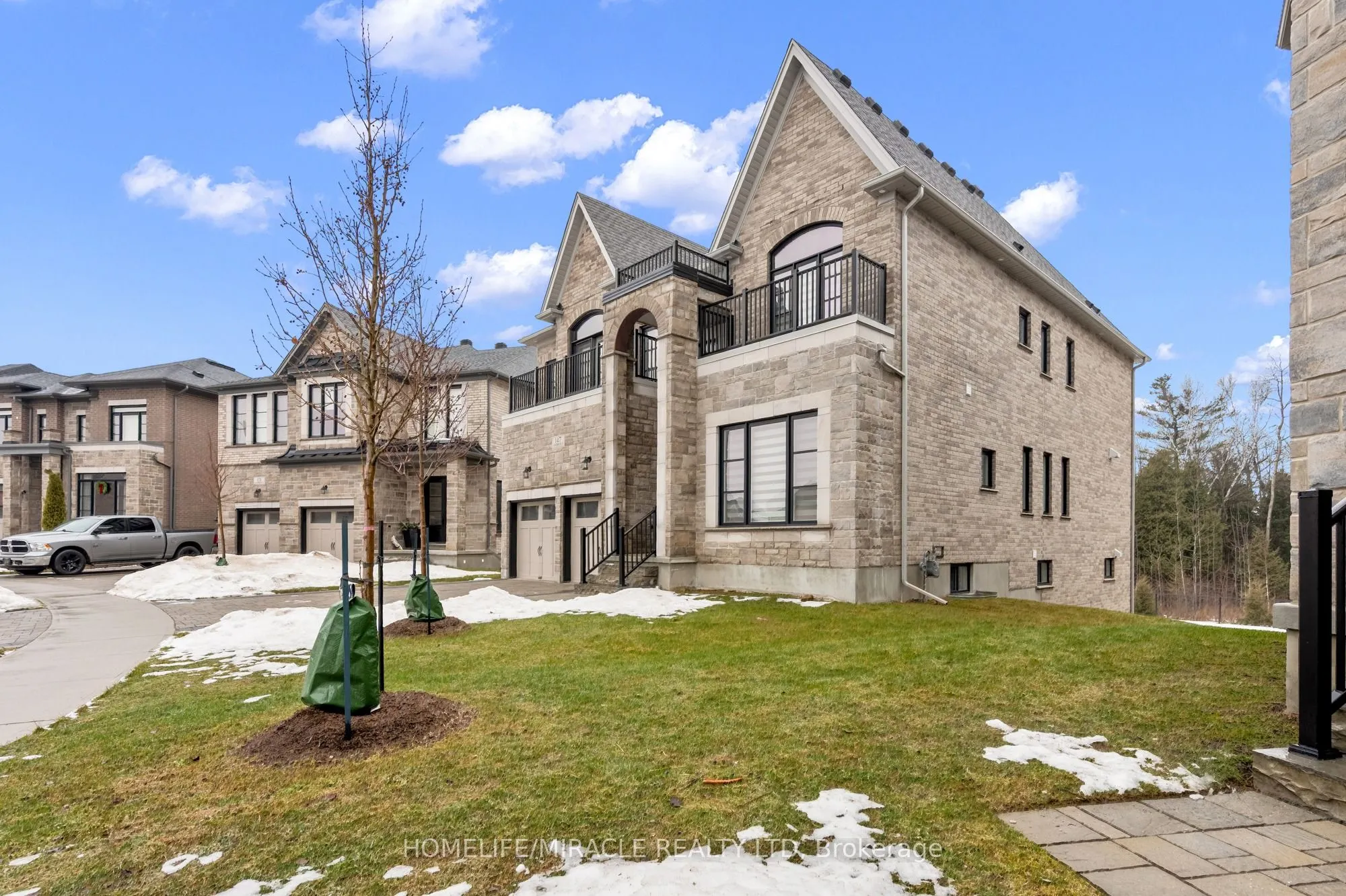 147 AMBROUS Crescent