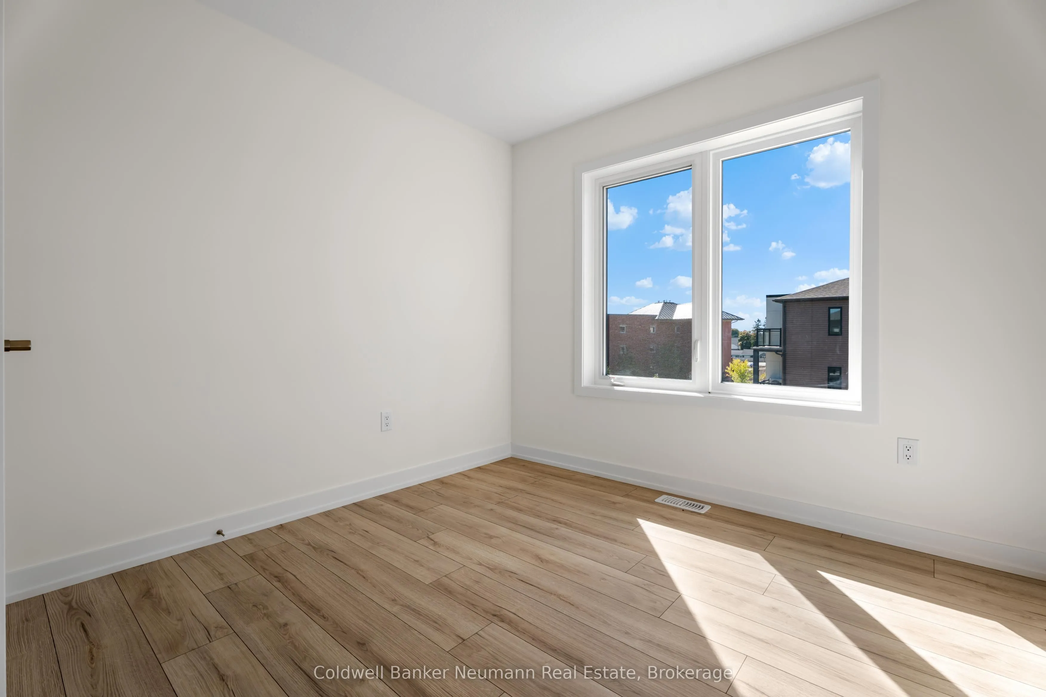 940 St David Street N #51
