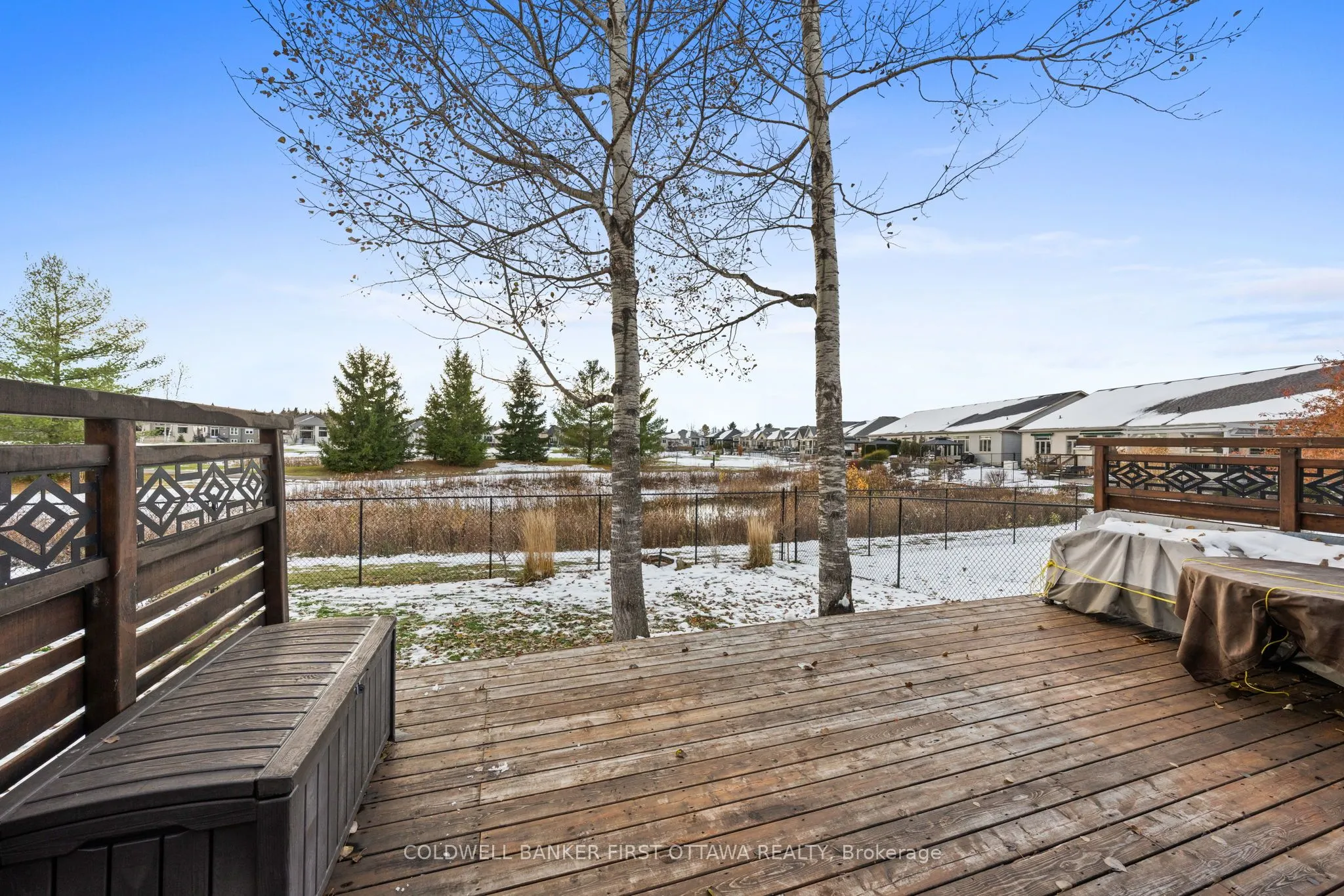 239 ROYAL LANDING Gate
