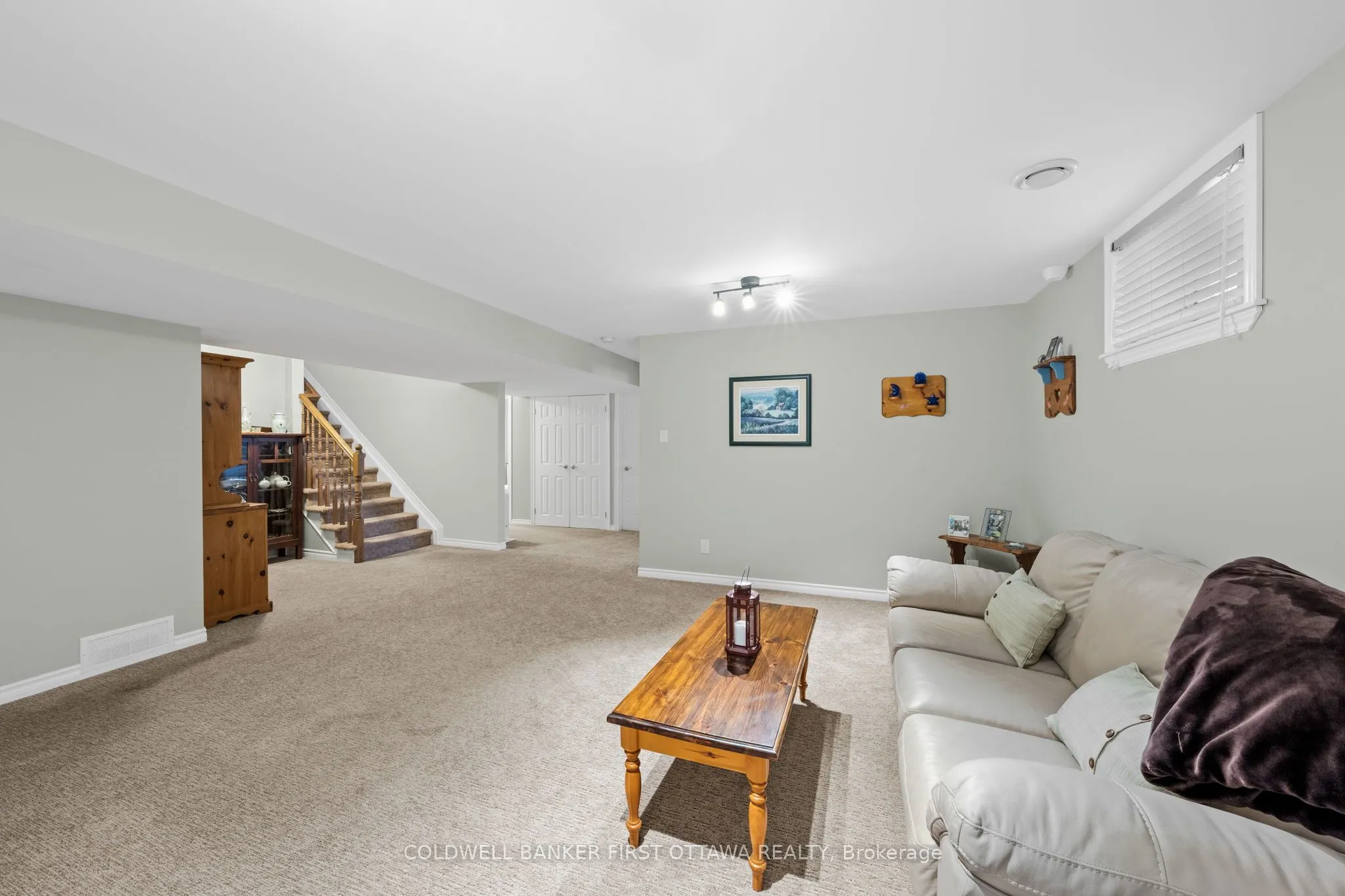 239 ROYAL LANDING Gate
