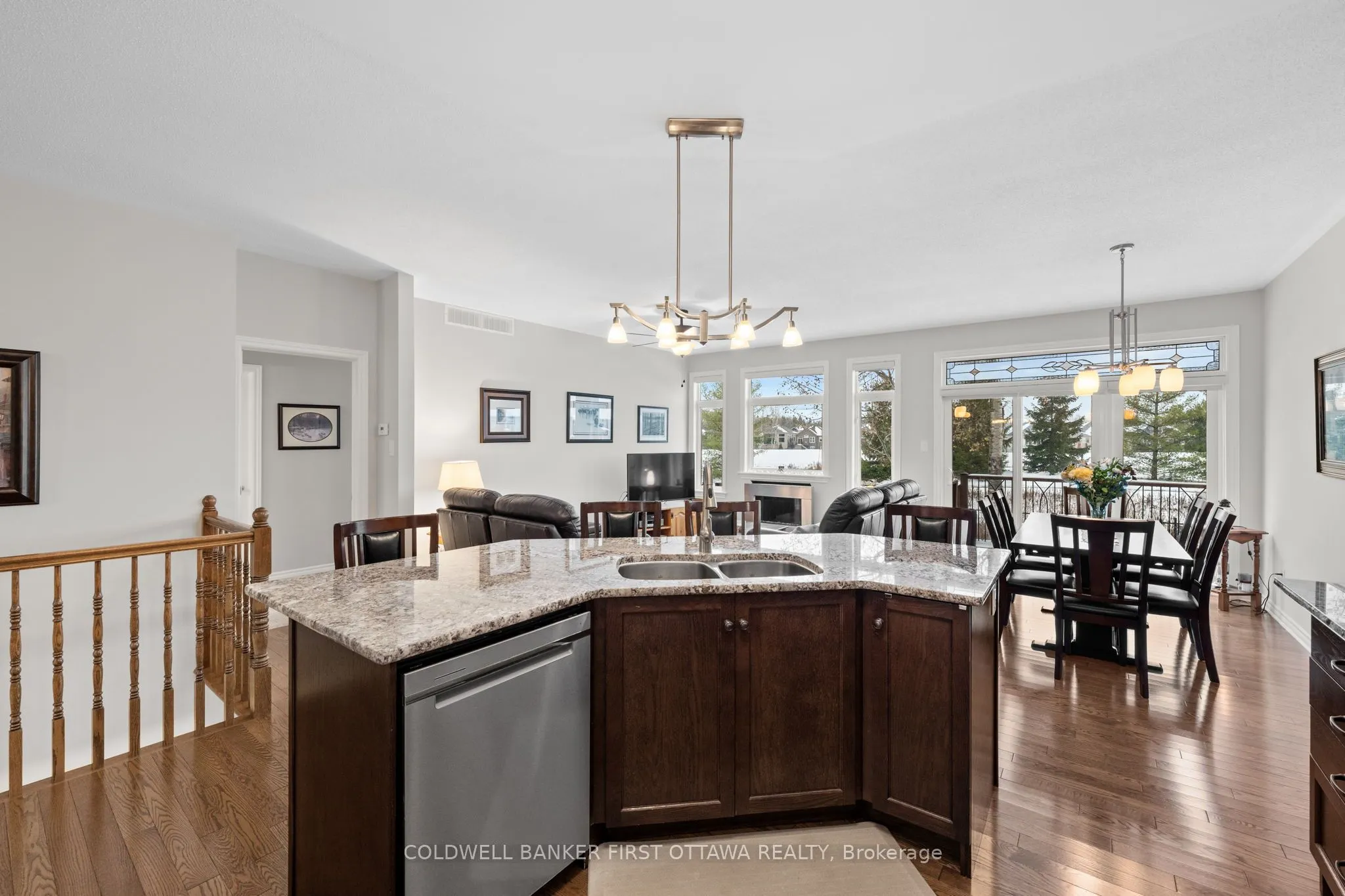 239 ROYAL LANDING Gate