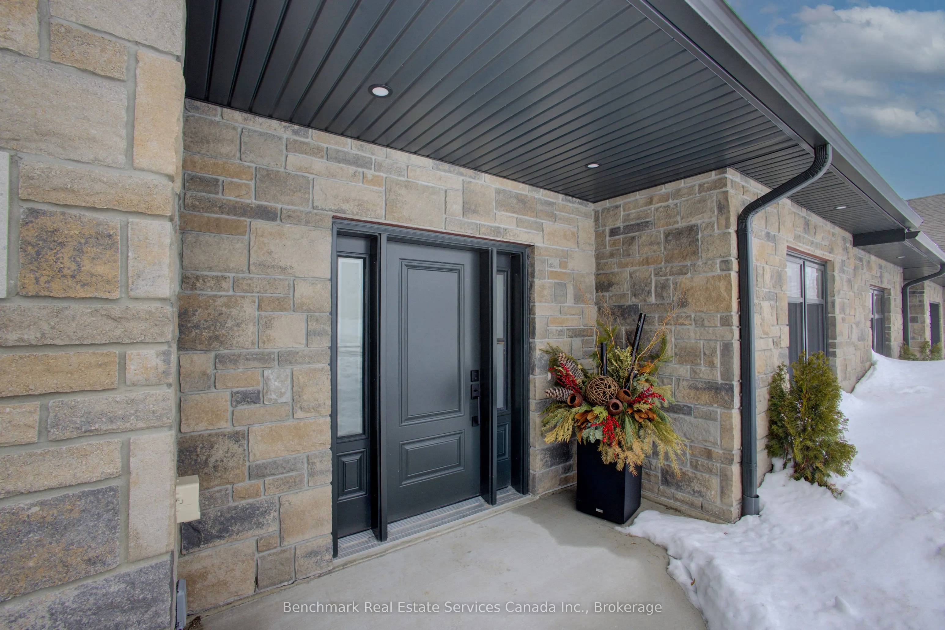1182 Queen Street #38
