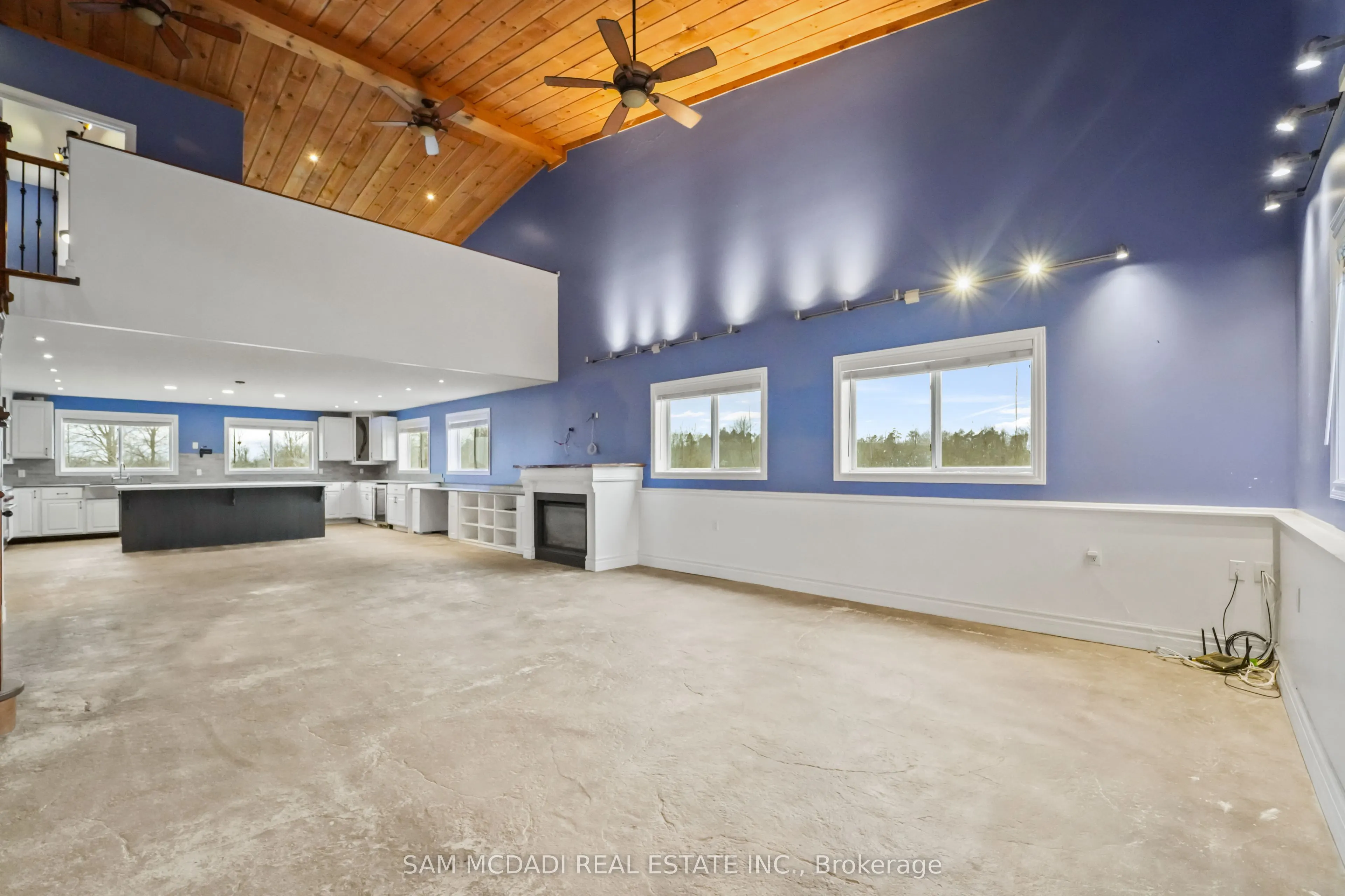 1291 Old Highway 8