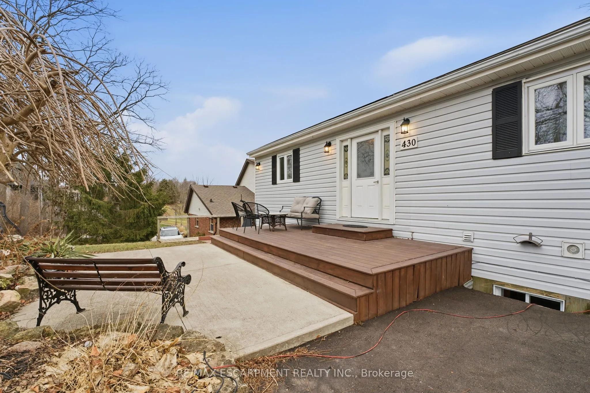 430 Winniett Street