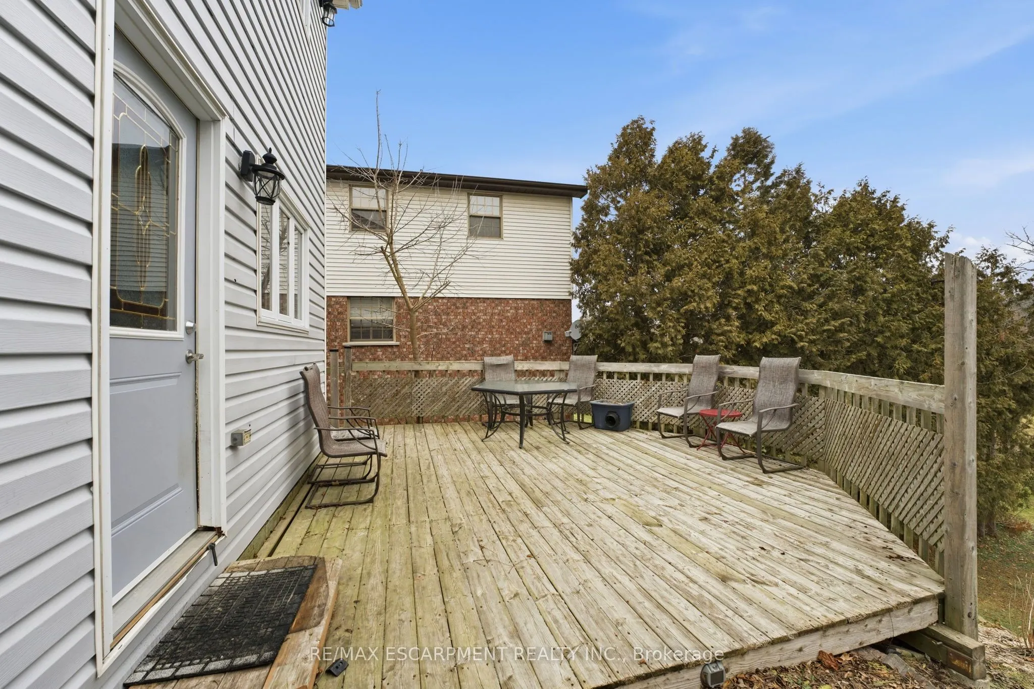 430 Winniett Street