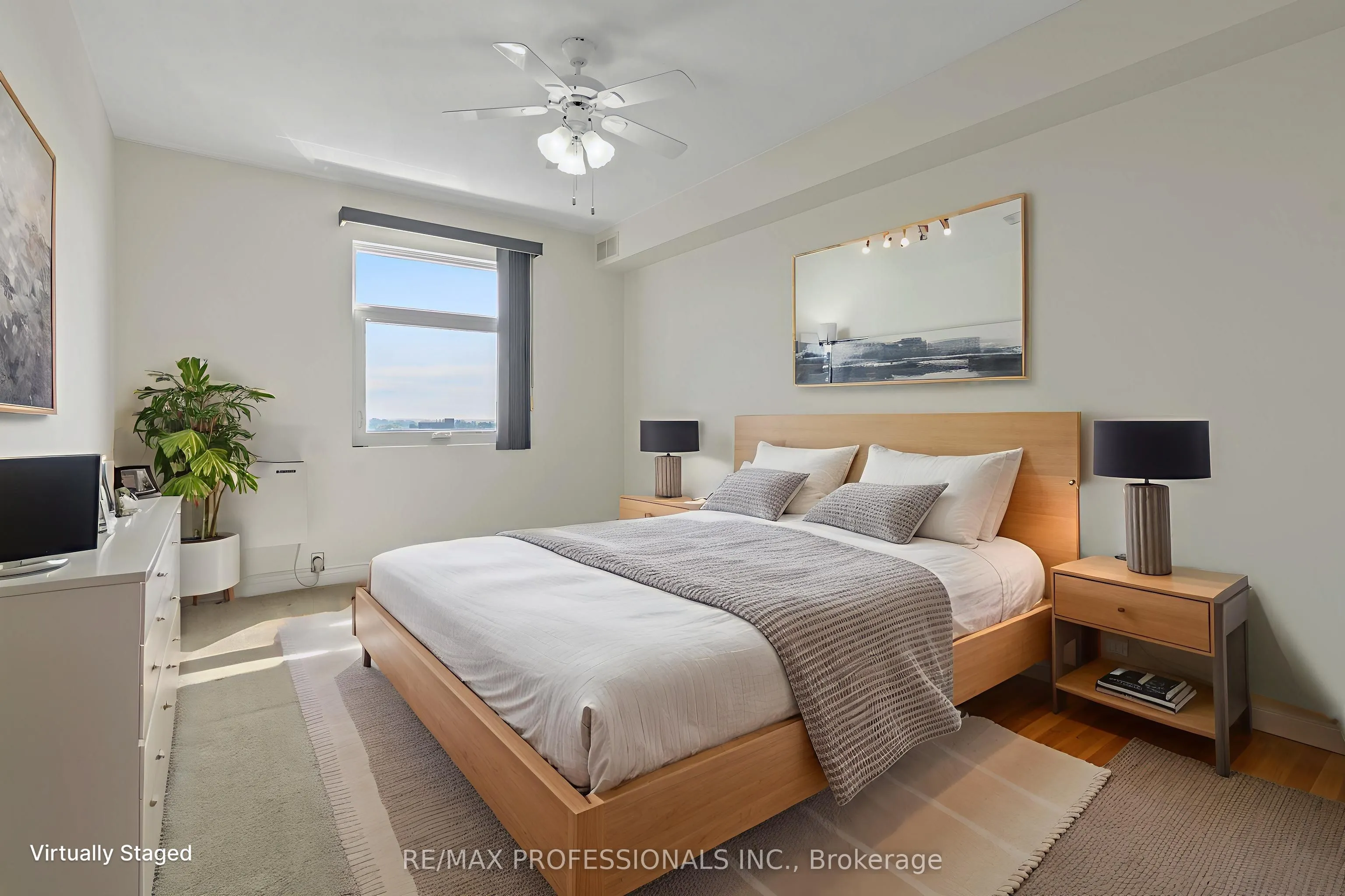 9 Bonheur Court #905