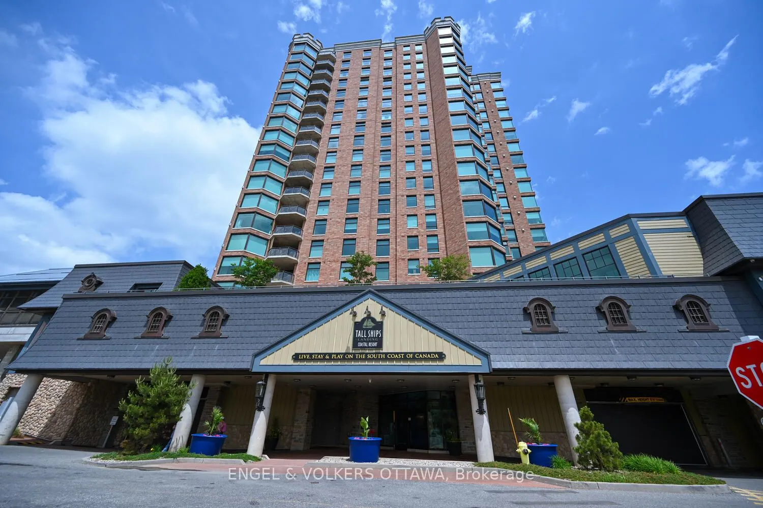 15 St Andrew Street #904
