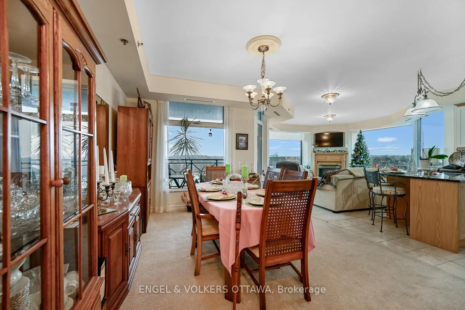 15 St Andrew Street #904