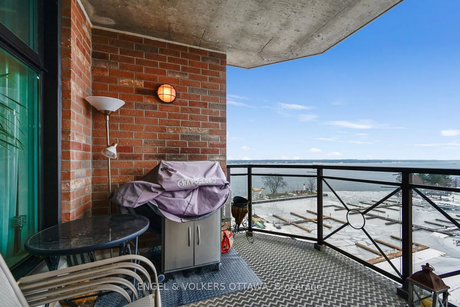 15 St Andrew Street #904