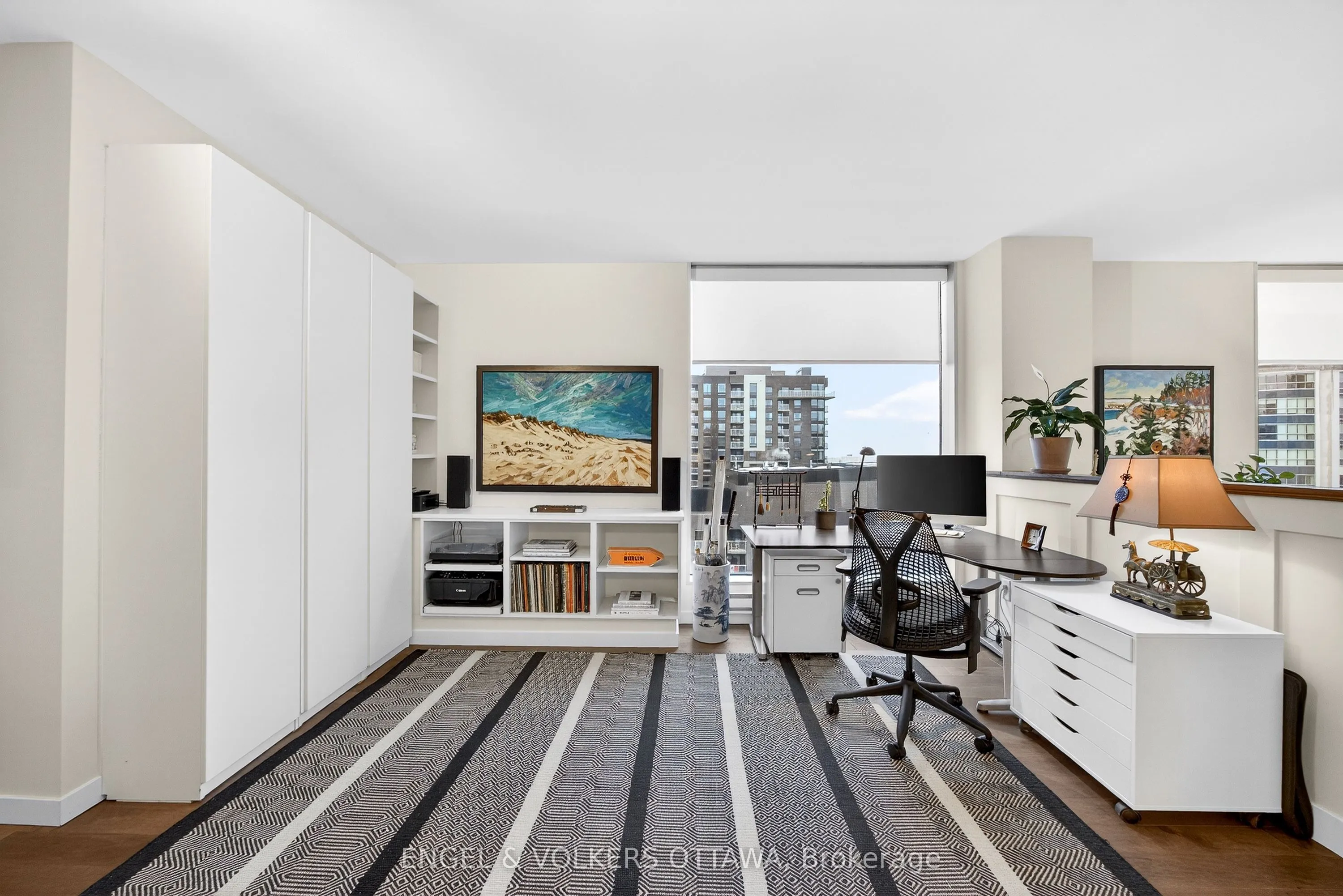 160 George Street #2404