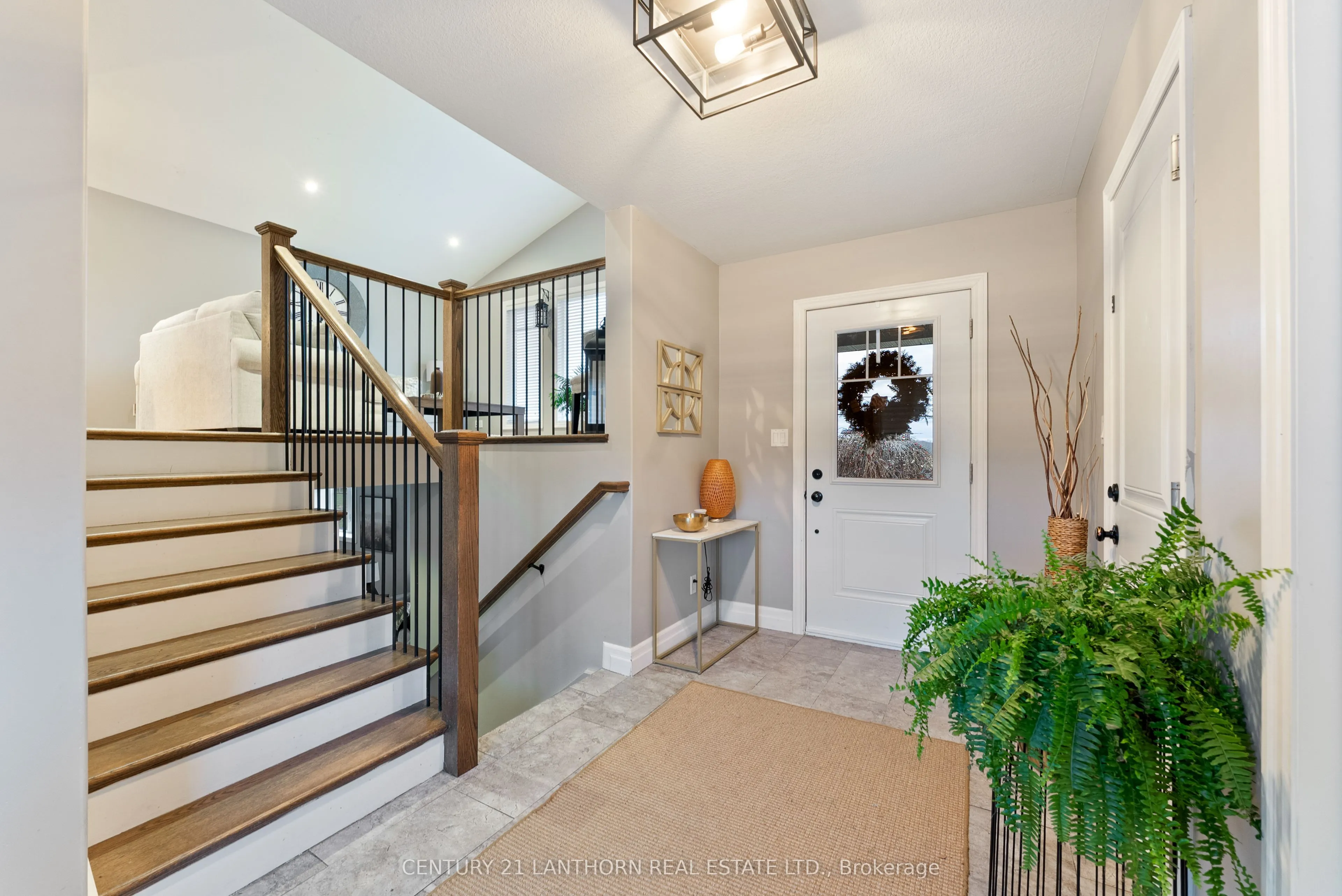 20846 Loyalist Parkway