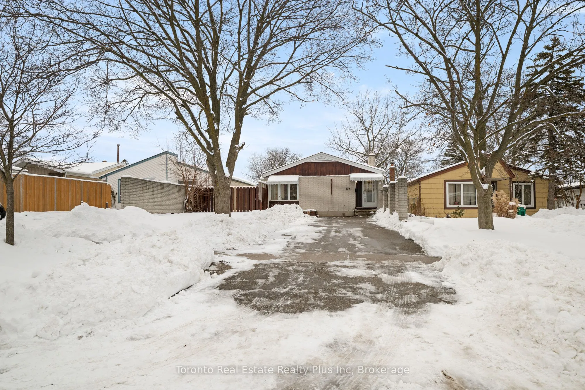 134 Pepperwood Crescent