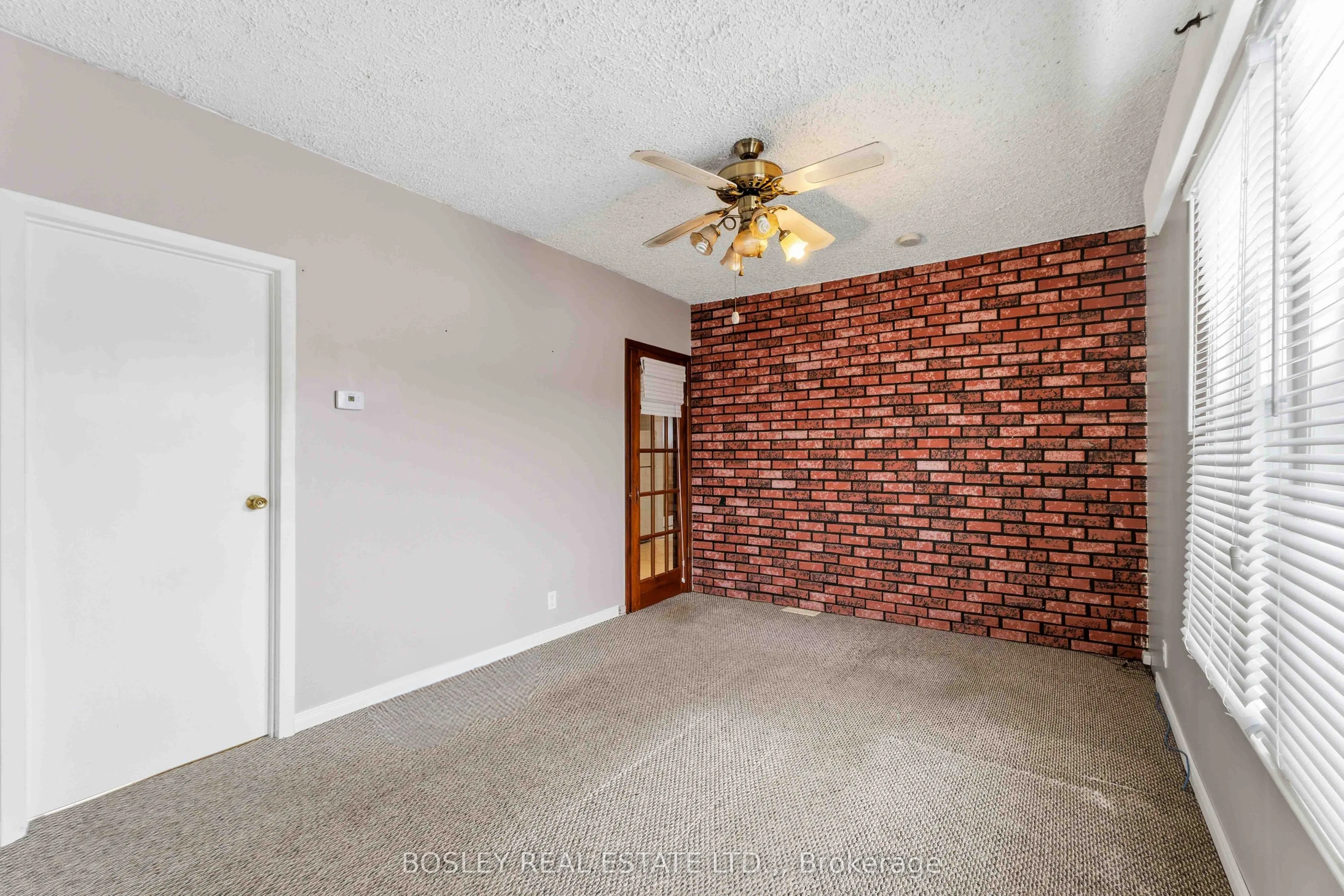 51 Queen Street S