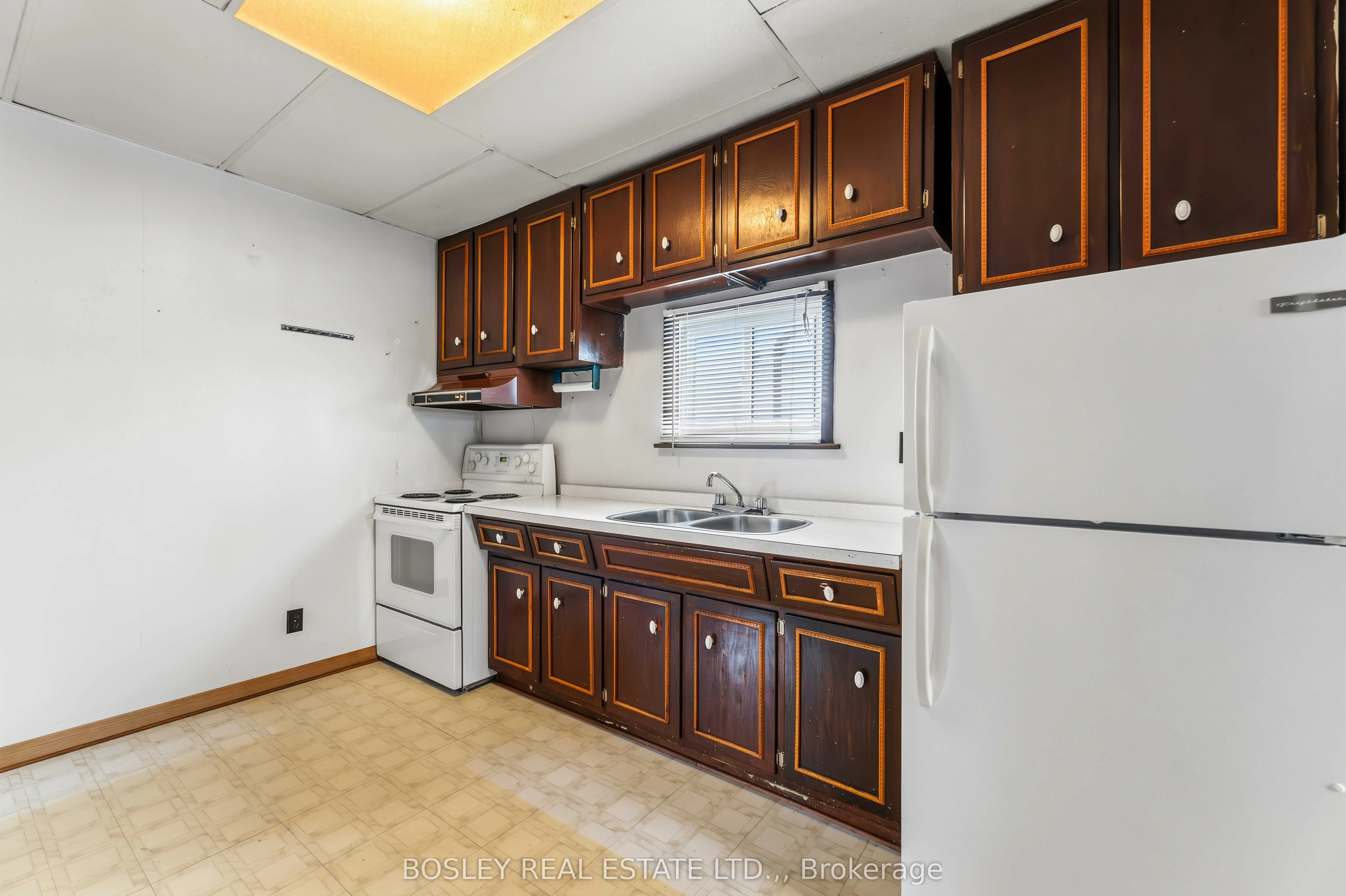51 Queen Street S
