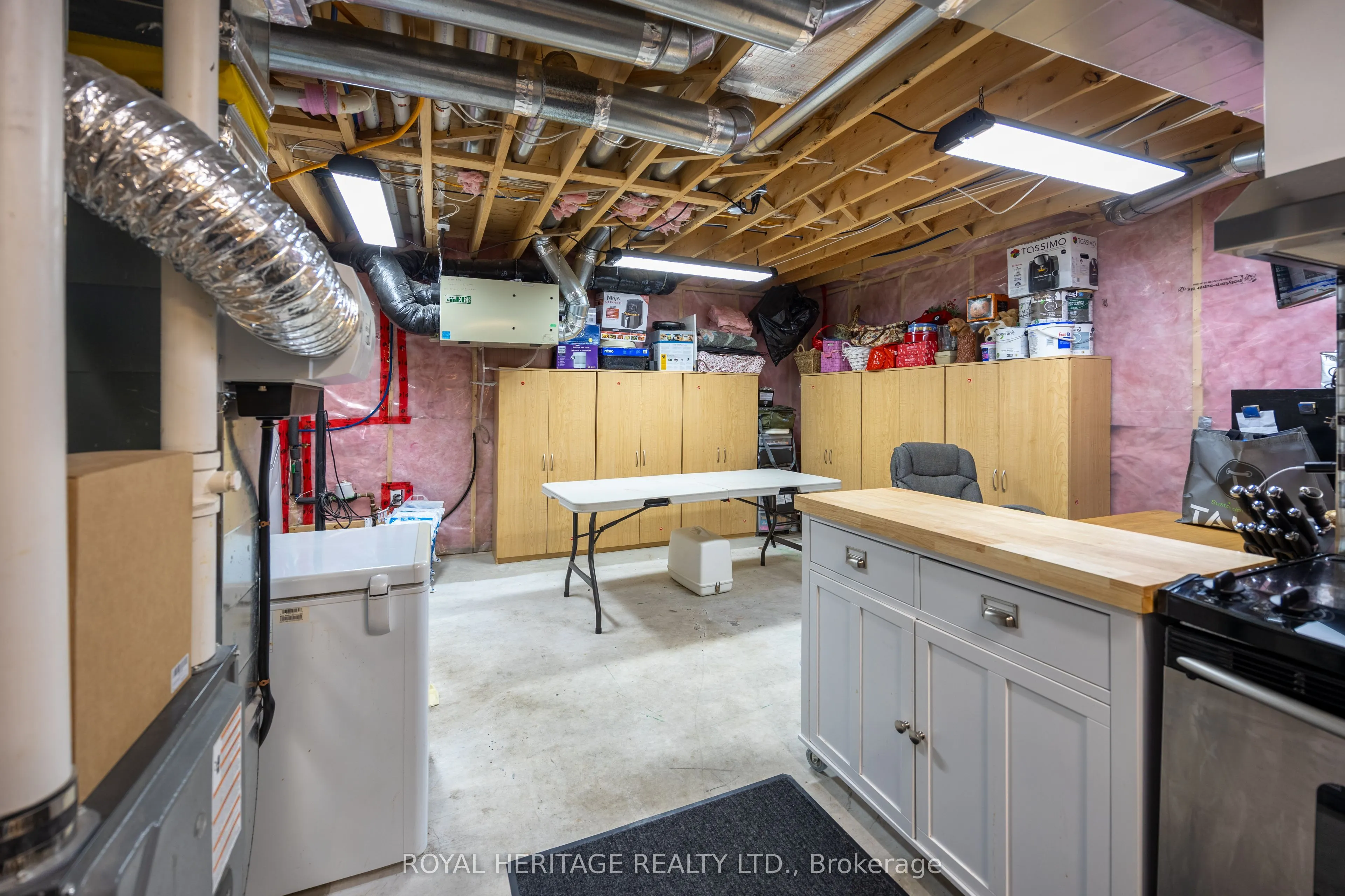 48 Ward Drive
