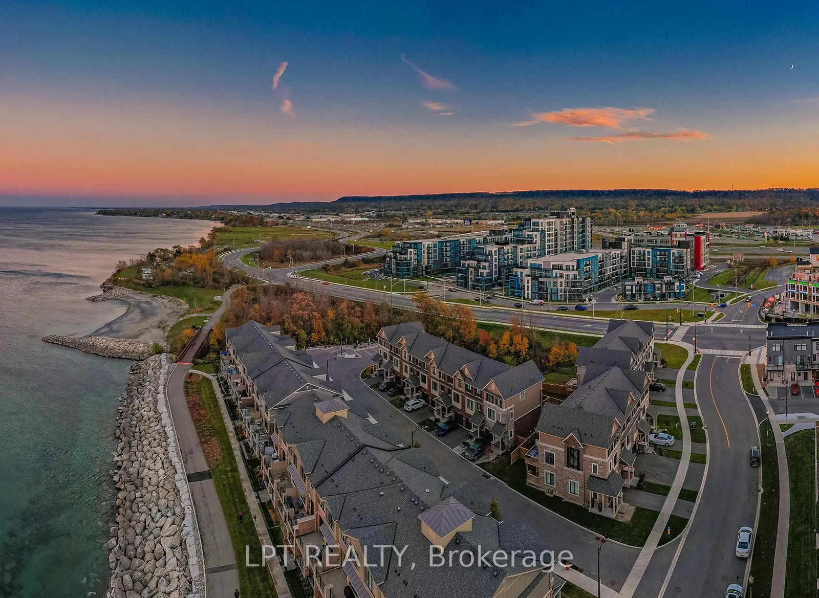 16 Place Polonaise Drive