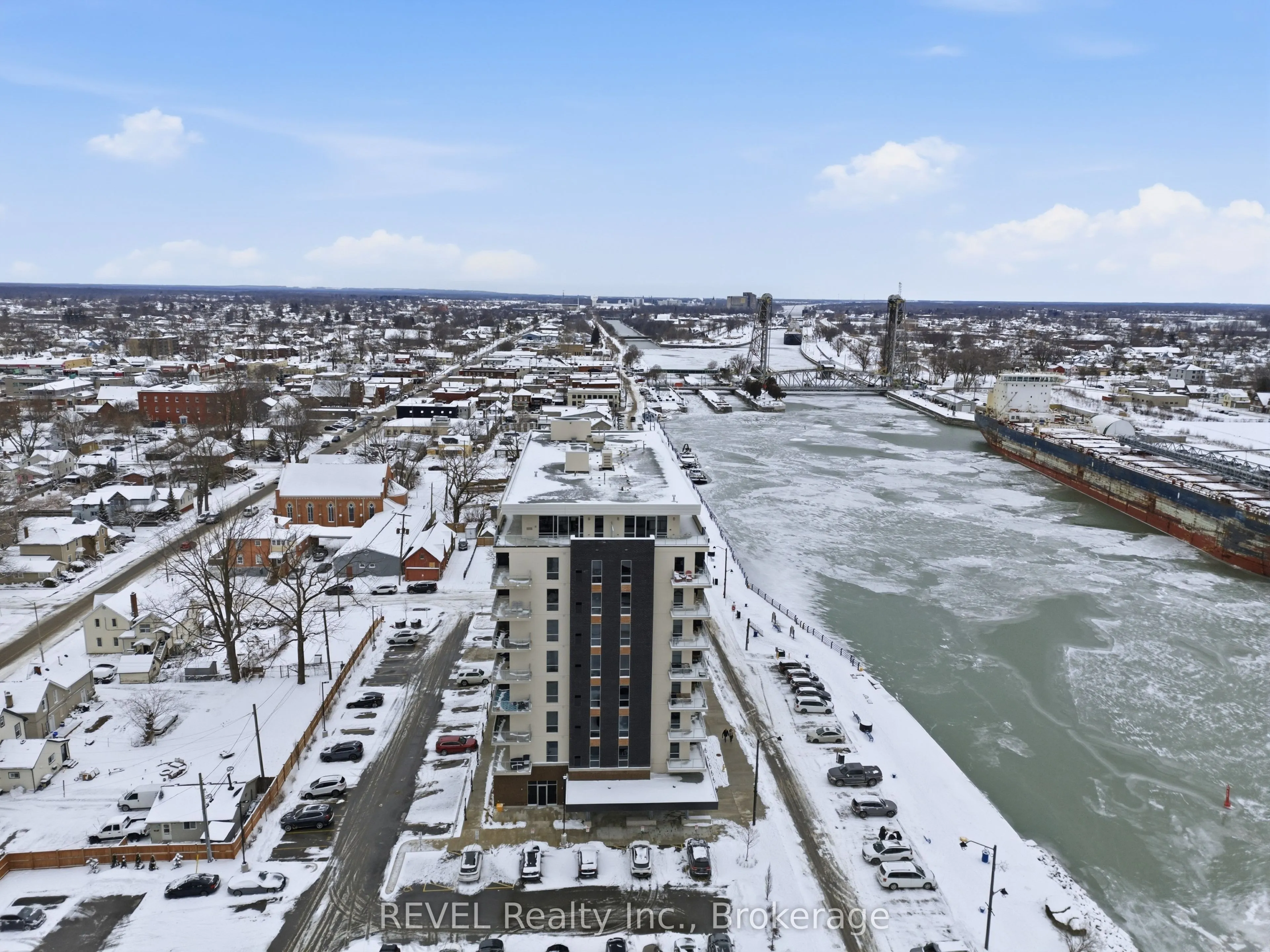 118 West Street #605