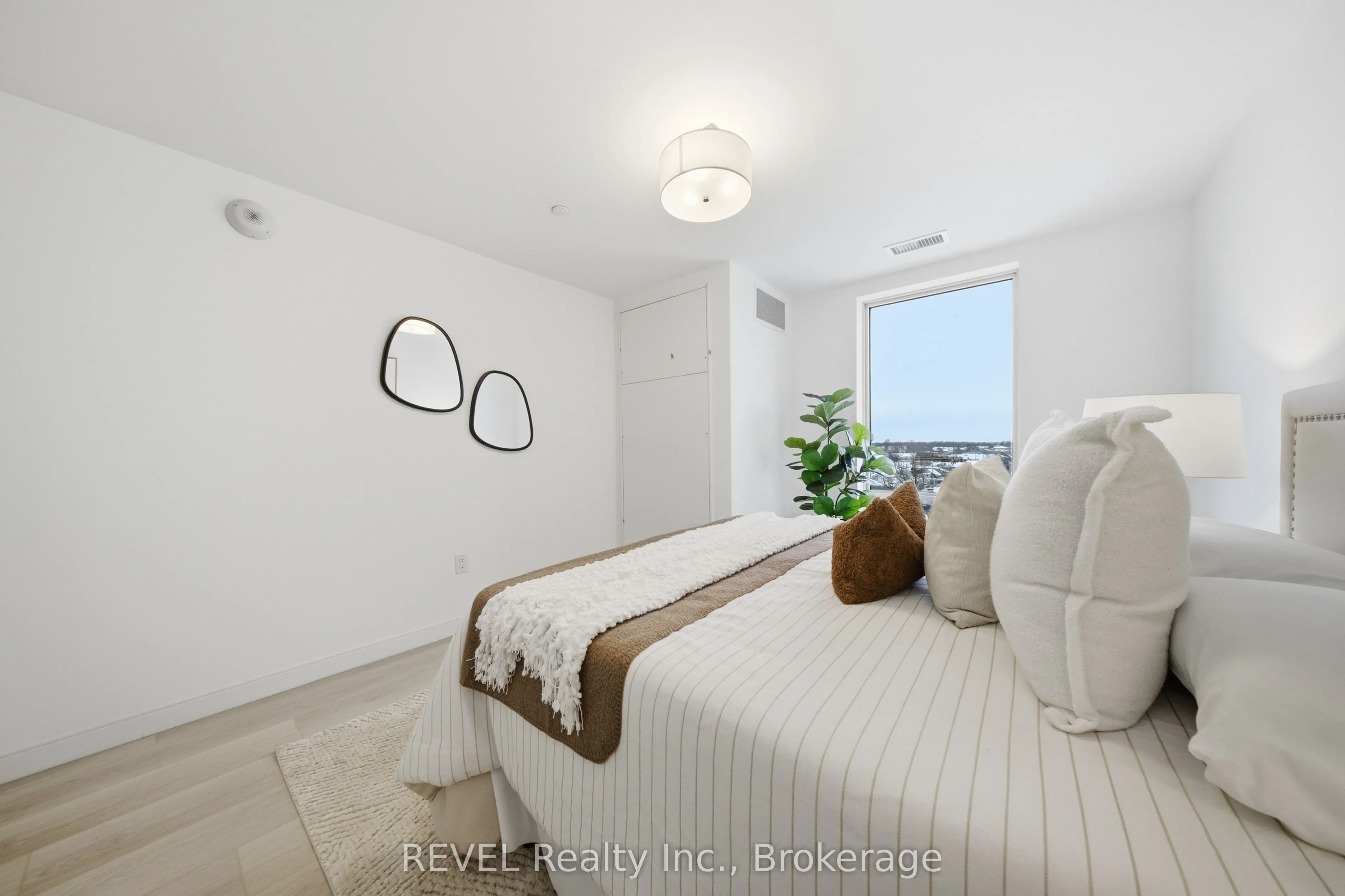 118 West Street #605