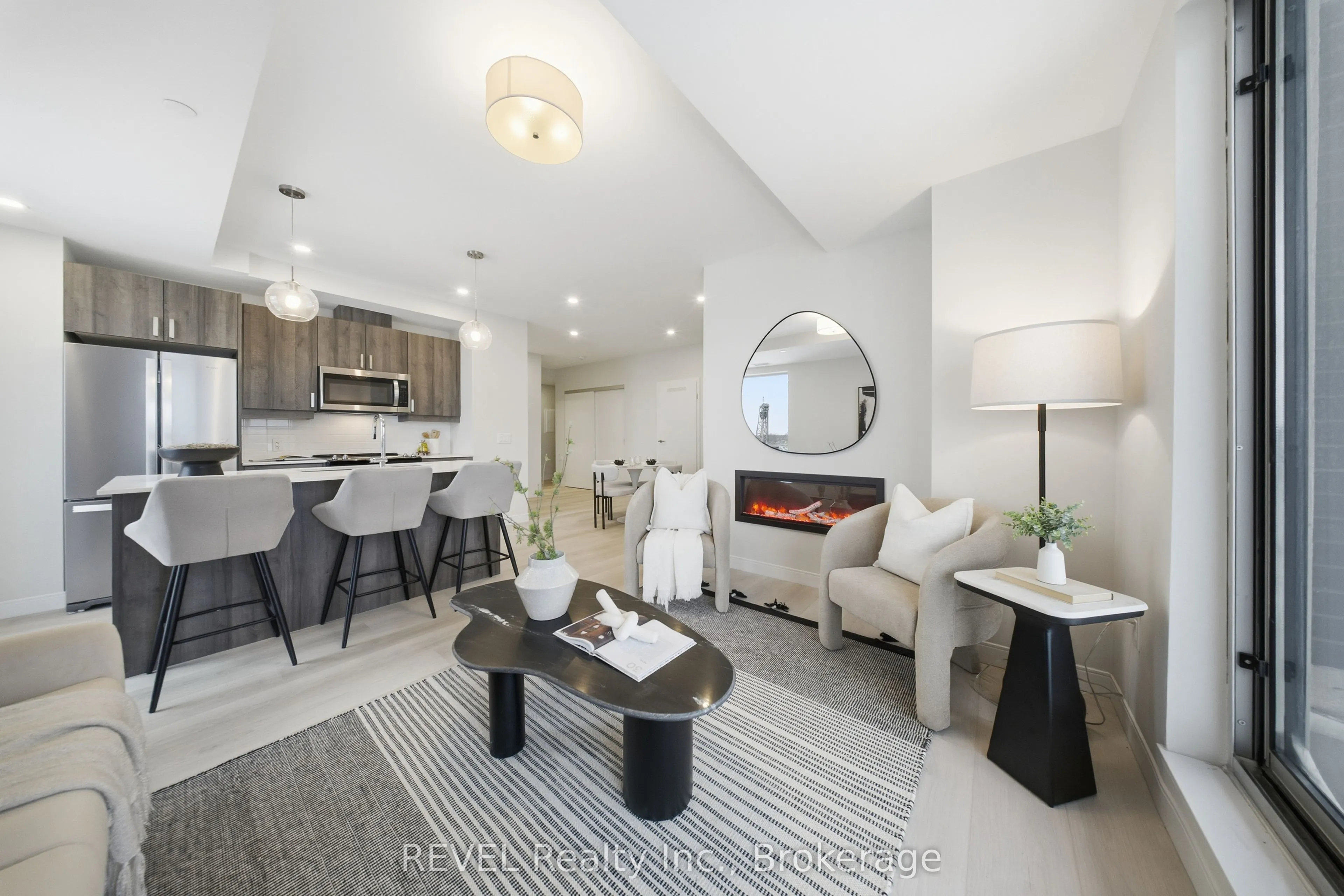 118 West Street #605