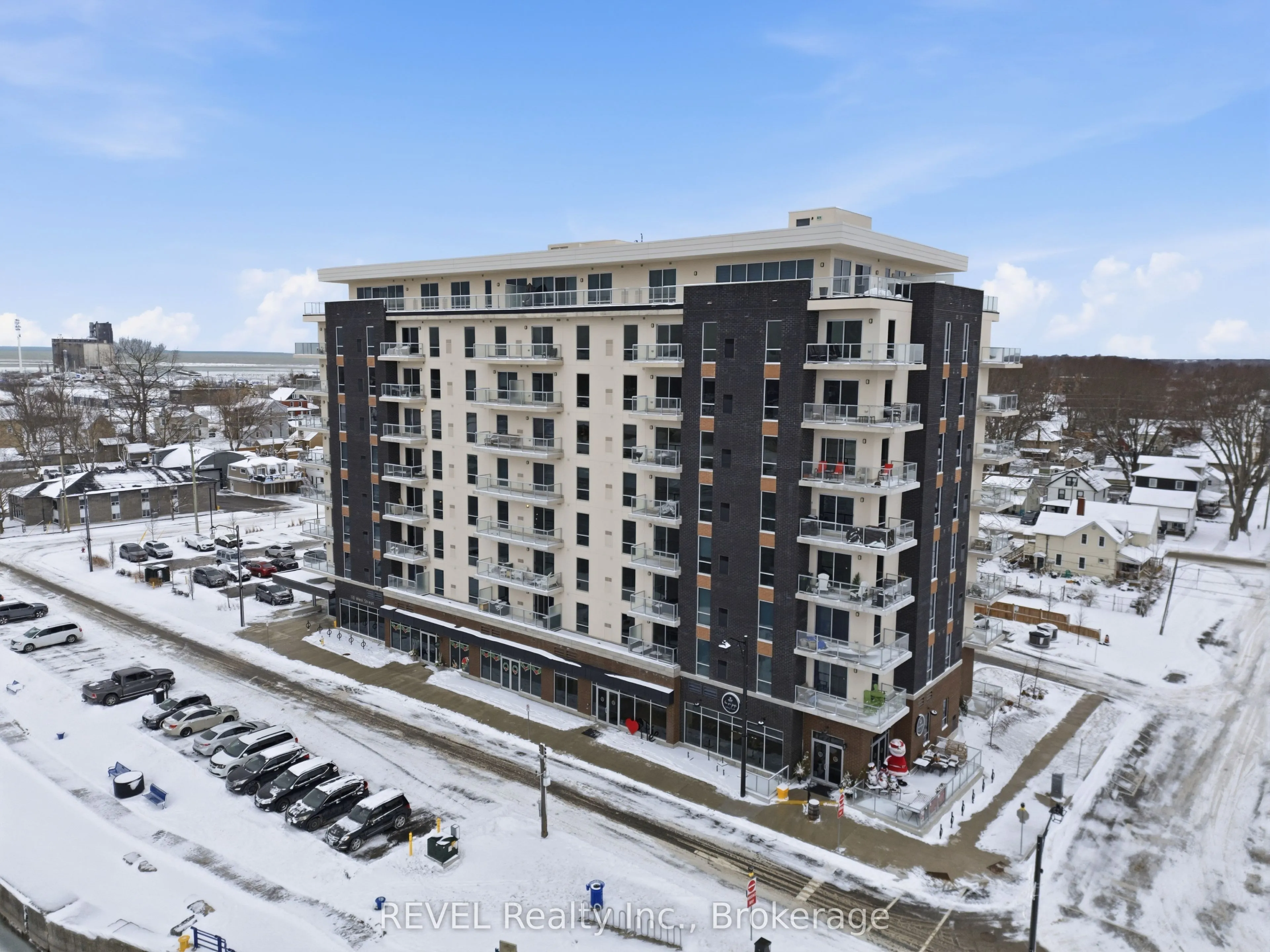 118 West Street #605
