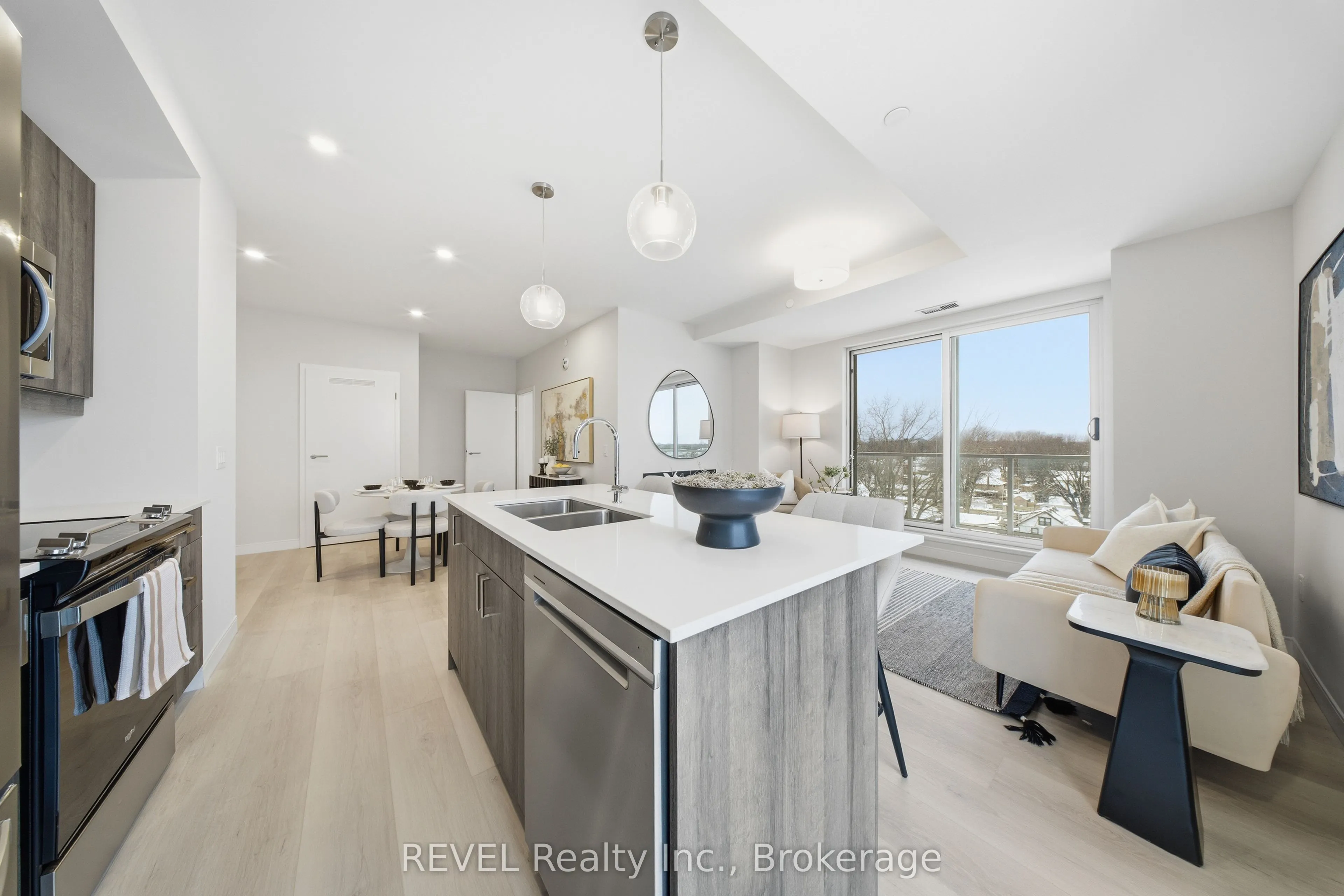 118 West Street #605